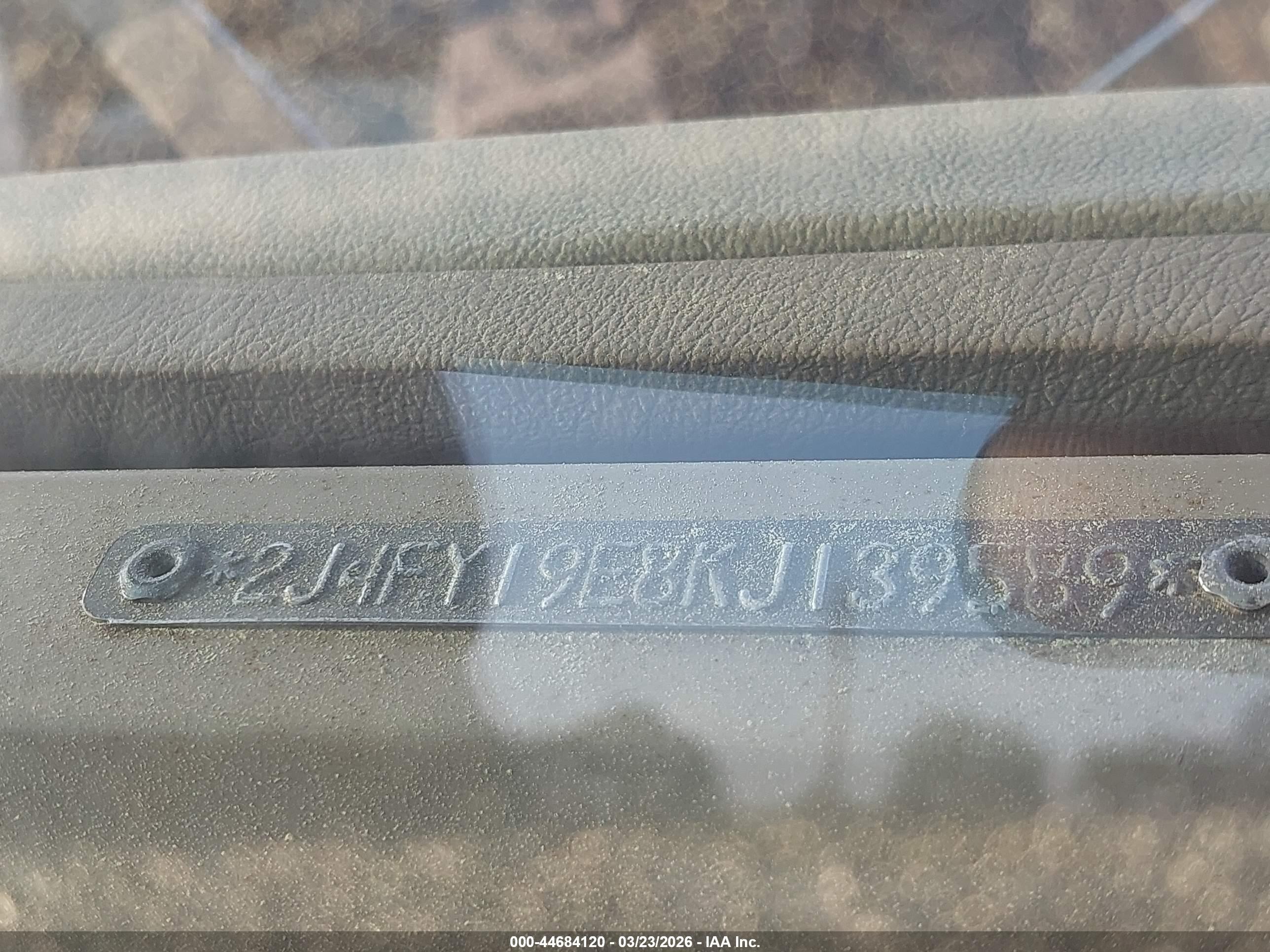 1989 Jeep Wrangler / Yj   Белый vin: 2J4FY19E8KJ139589