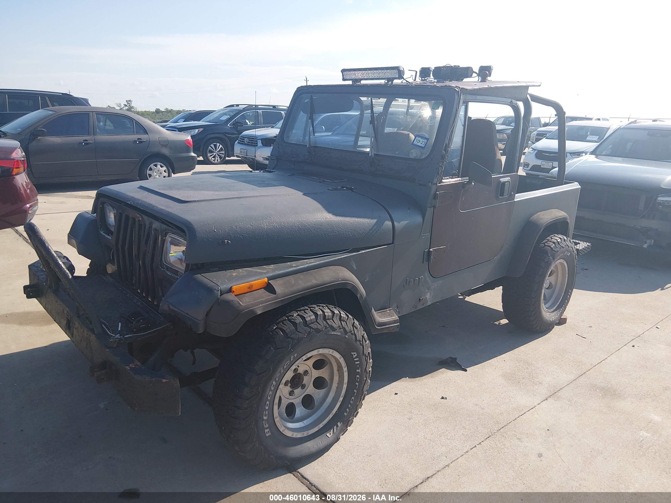 1992 Jeep Wrangler / Yj S Gray vin: 2J4FY19P1NJ530850