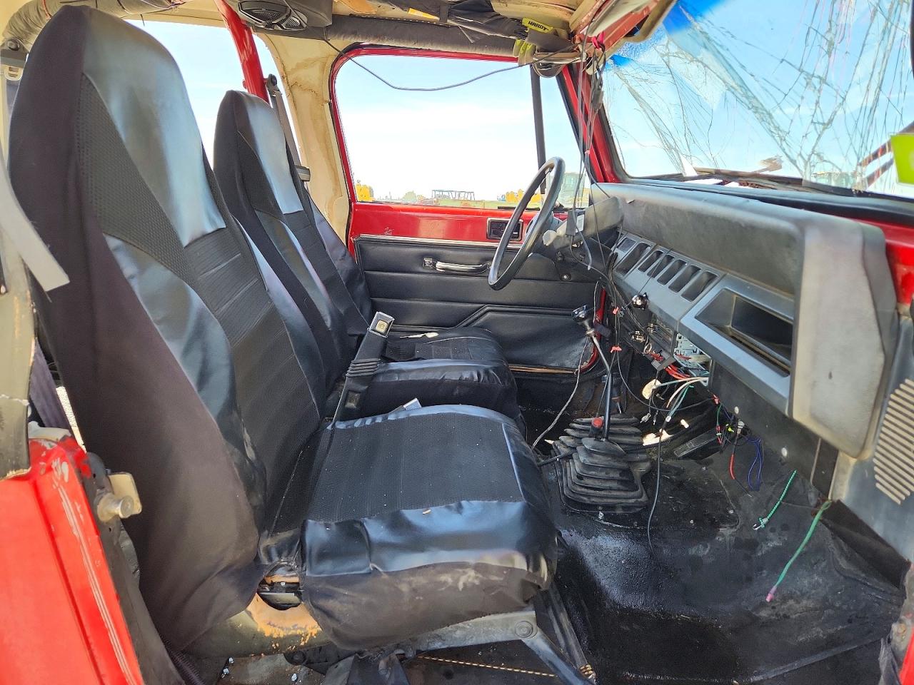 1992 Jeep Wrangler / Yj S Red vin: 2J4FY19P8NJ549881