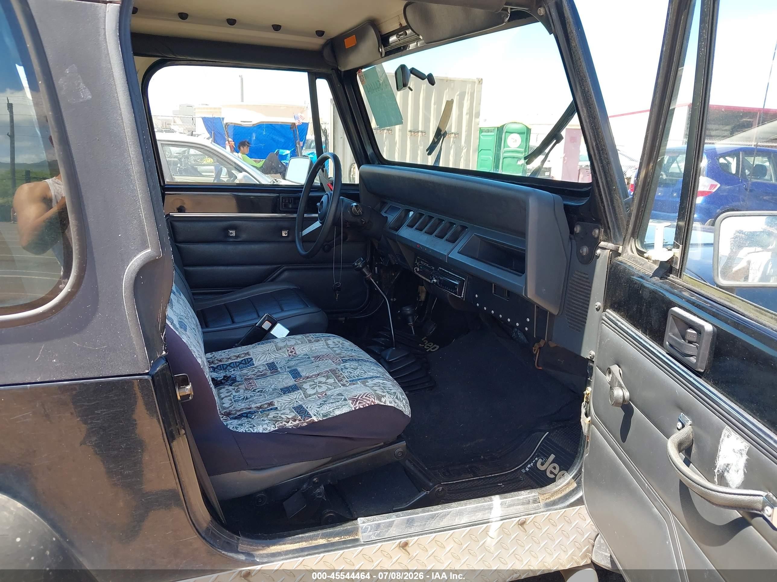 1992 Jeep Wrangler / Yj   Black vin: 2J4FY29S4NJ522462
