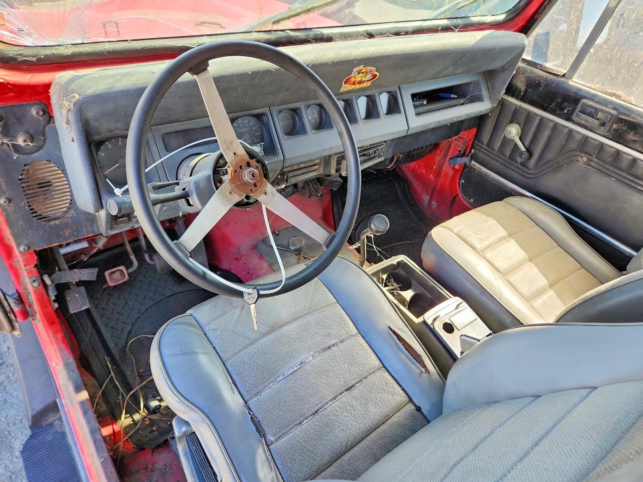 1992 Jeep Wrangler / Yj Red vin: 2J4FY29S7NJ551440