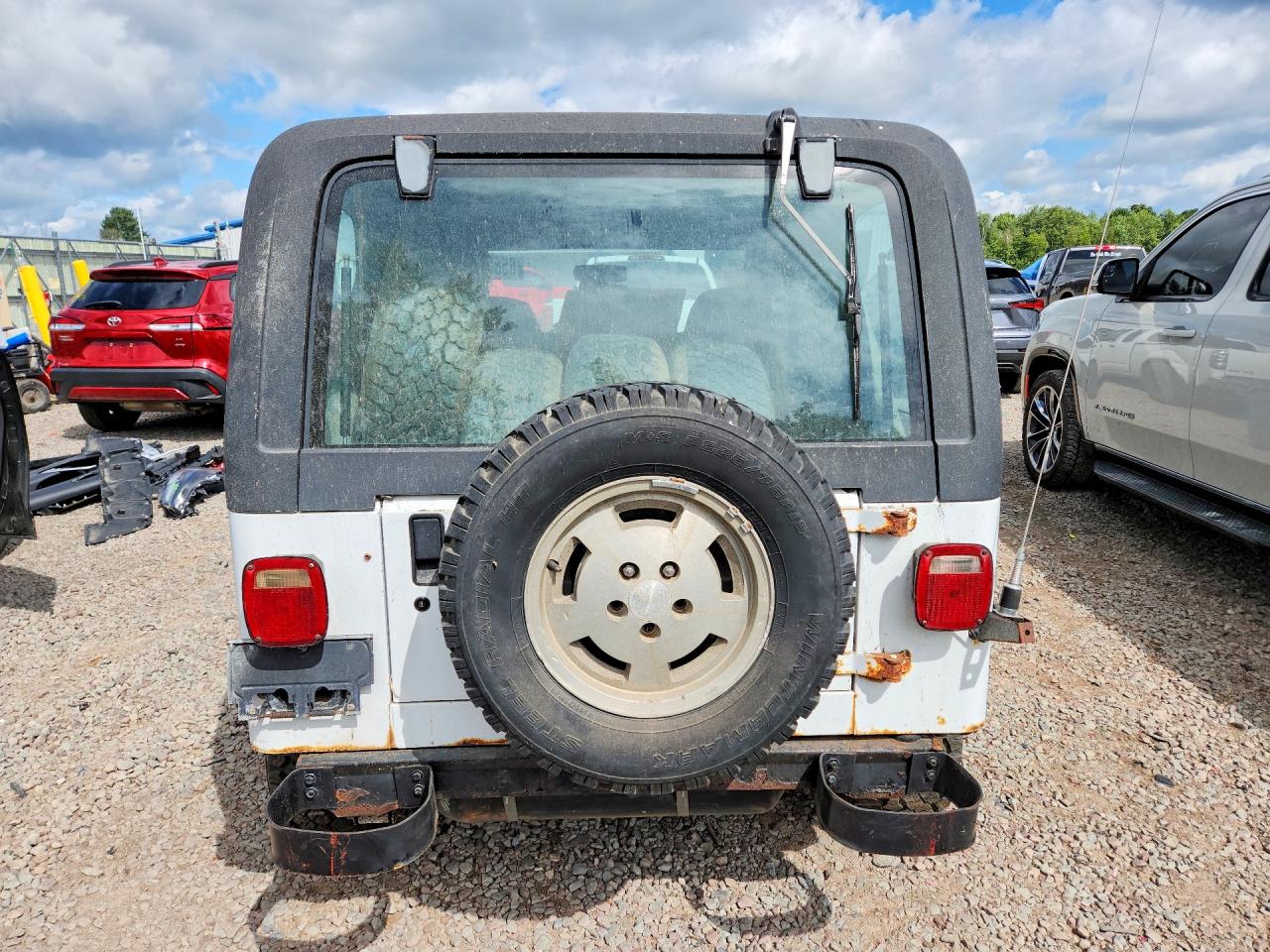 1990 Jeep Wrangler / Yj White vin: 2J4FY29T2LJ534583