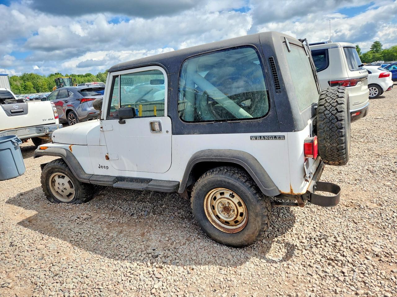1990 Jeep Wrangler / Yj White vin: 2J4FY29T2LJ534583
