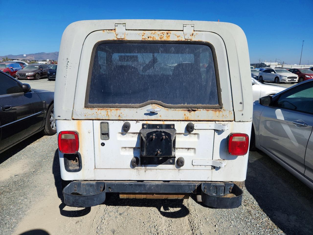1990 Jeep Wrangler White vin: 2J4FY29T3LJ505562