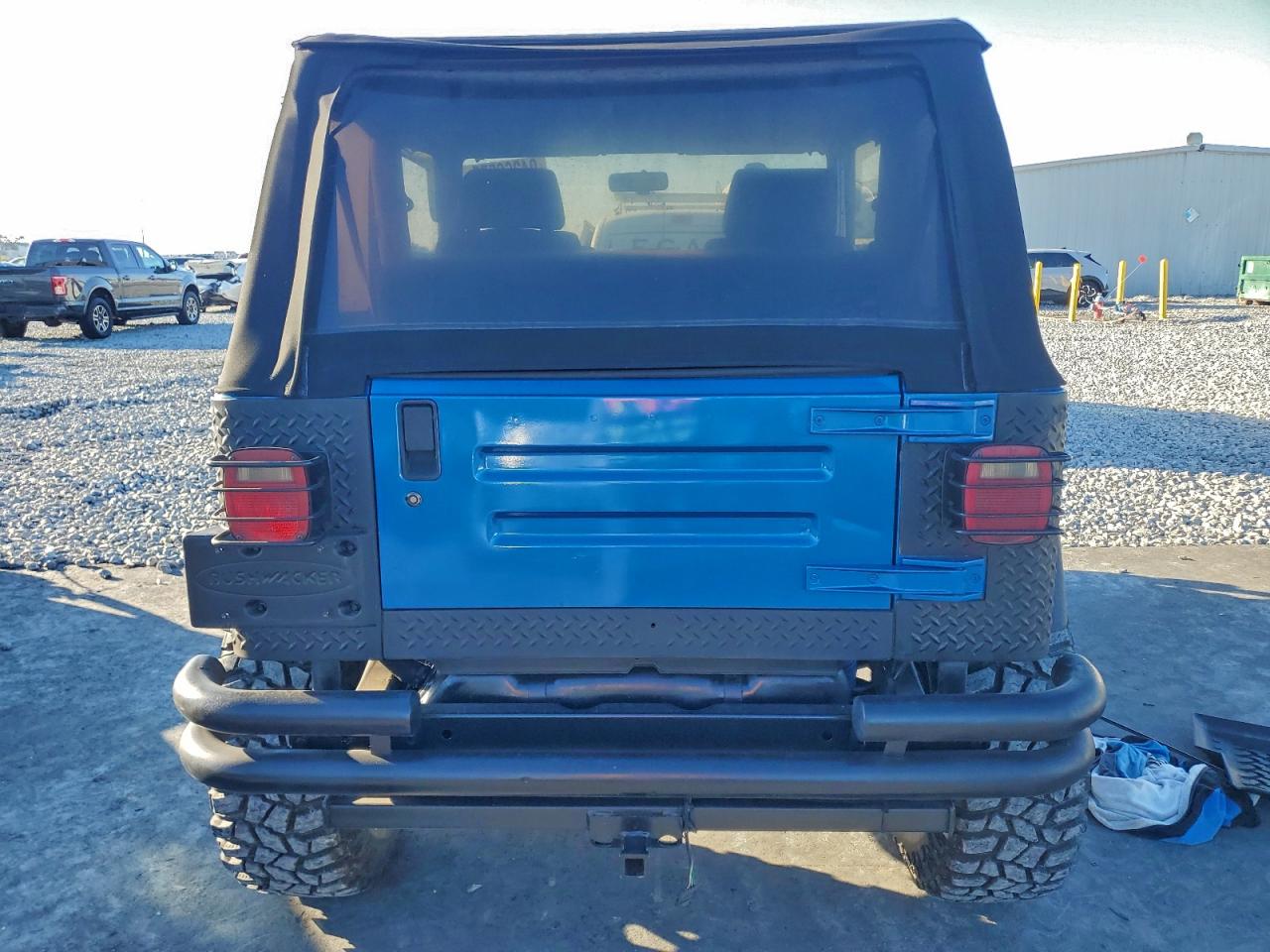 1990 Jeep Wrangler / Yj Синий vin: 2J4FY29T6LJ541374