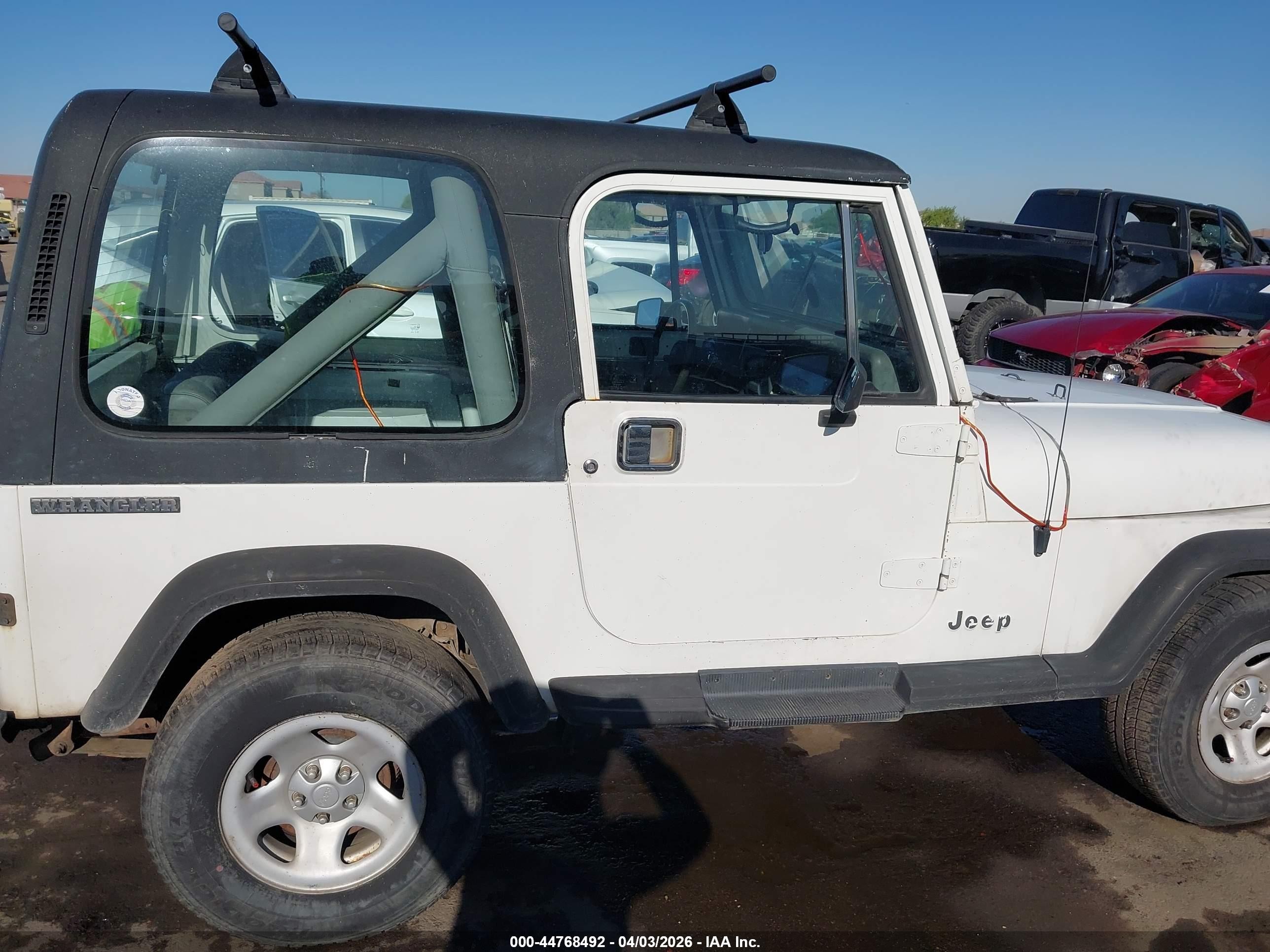 1989 Jeep Wrangler / Yj Белый vin: 2J4FY29T8KJ143341
