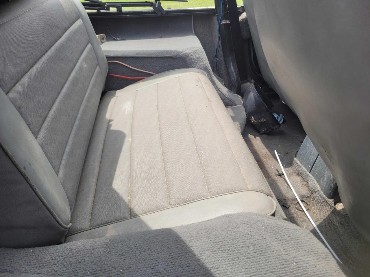 1989 Jeep Wrangler / Yj Red vin: 2J4FY29TXKJ157595