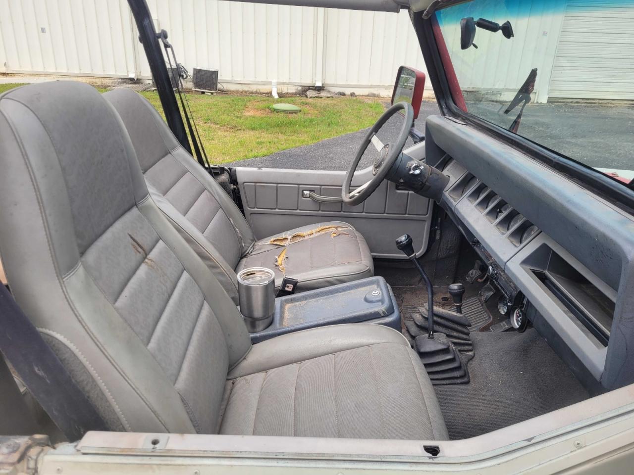 1989 Jeep Wrangler / Yj Red vin: 2J4FY29TXKJ157595