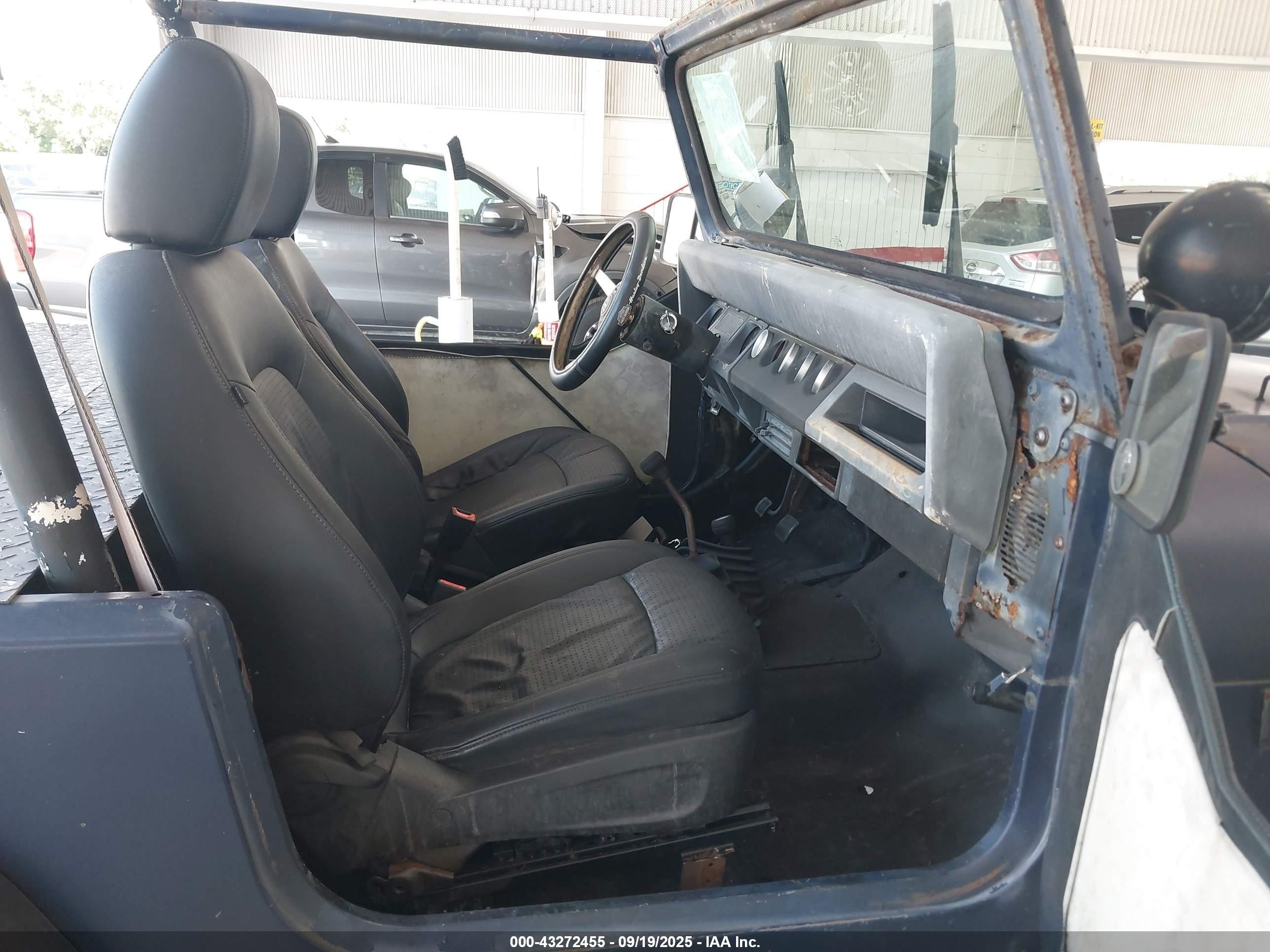 1990 Jeep Wrangler / Yj   Blue vin: 2J4FY29TXLJ539000
