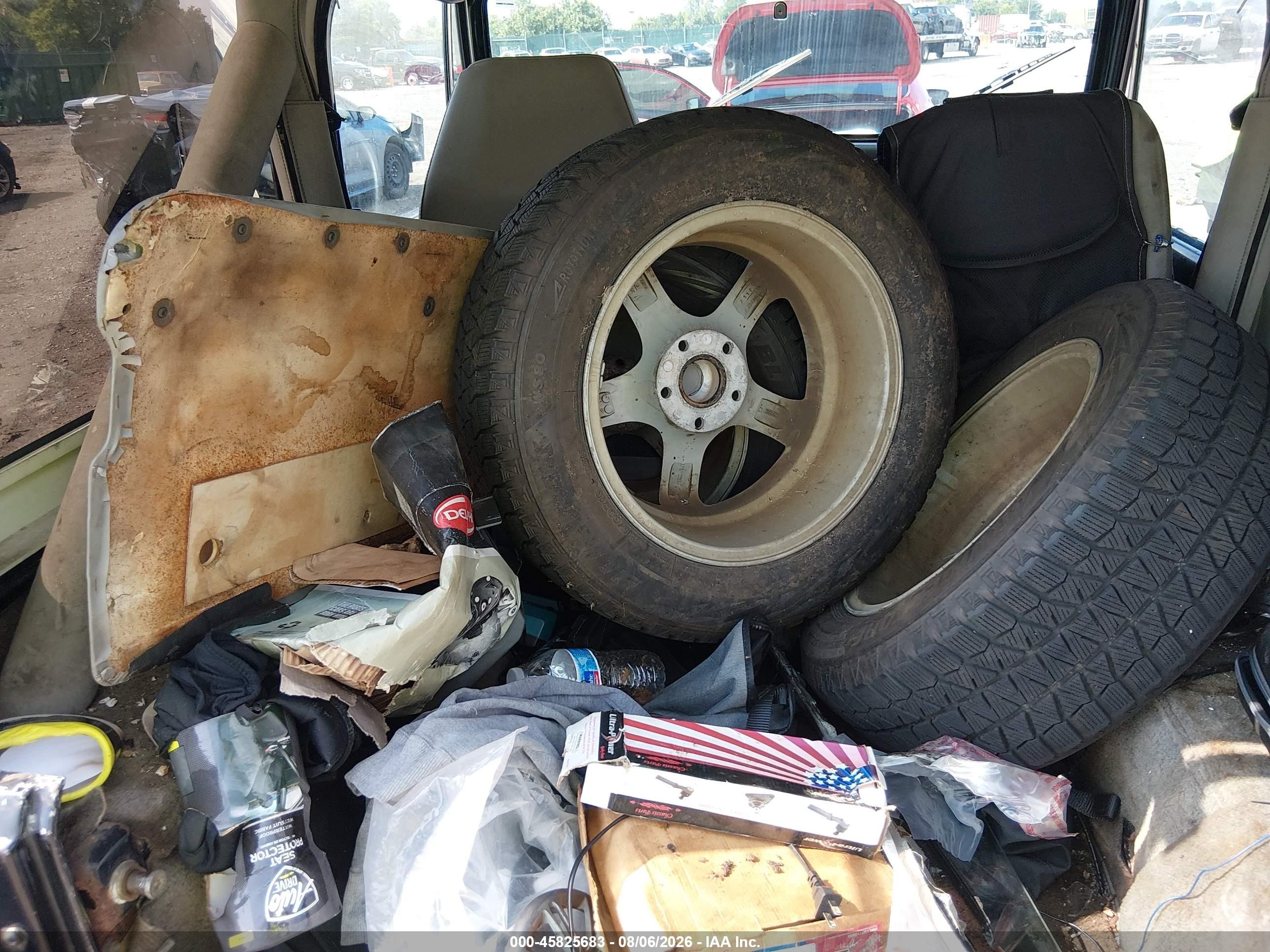 1990 Jeep Wrangler / Yj Laredo Black vin: 2J4FY59T0LJ521901