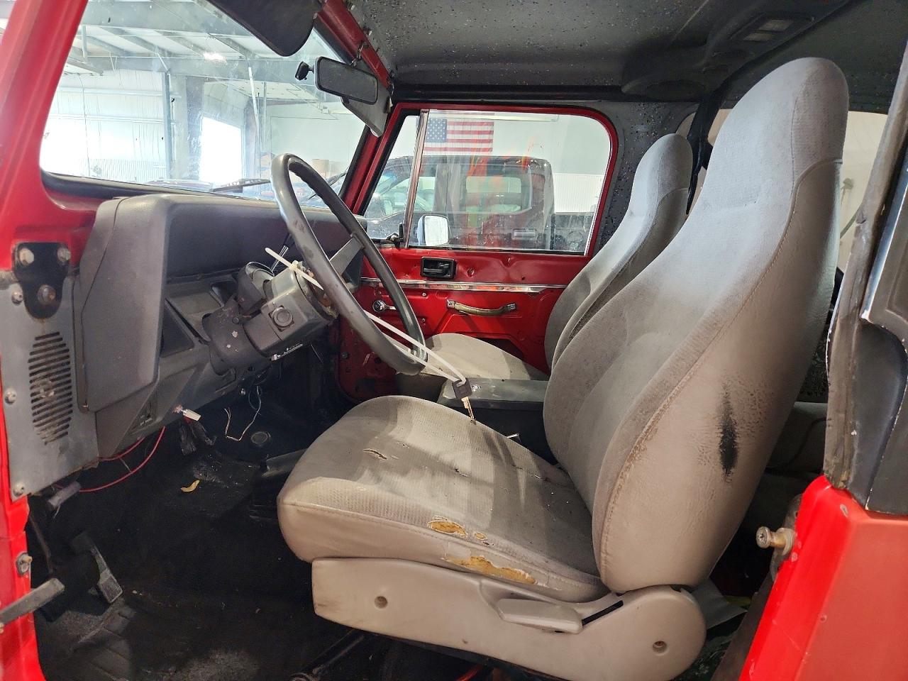 1990 Jeep Wrangler / Yj Laredo Red vin: 2J4FY59T6LJ528206
