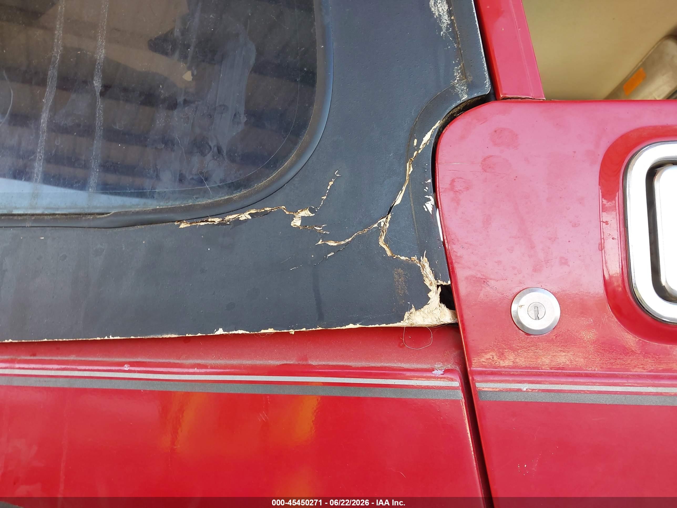 1990 Jeep Wrangler / Yj Laredo Red vin: 2J4FY59T8LJ519832