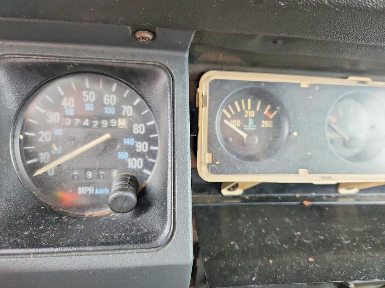 1991 Jeep Wrangler / Yj Renegade Красный vin: 2J4FY69S6MJ117046