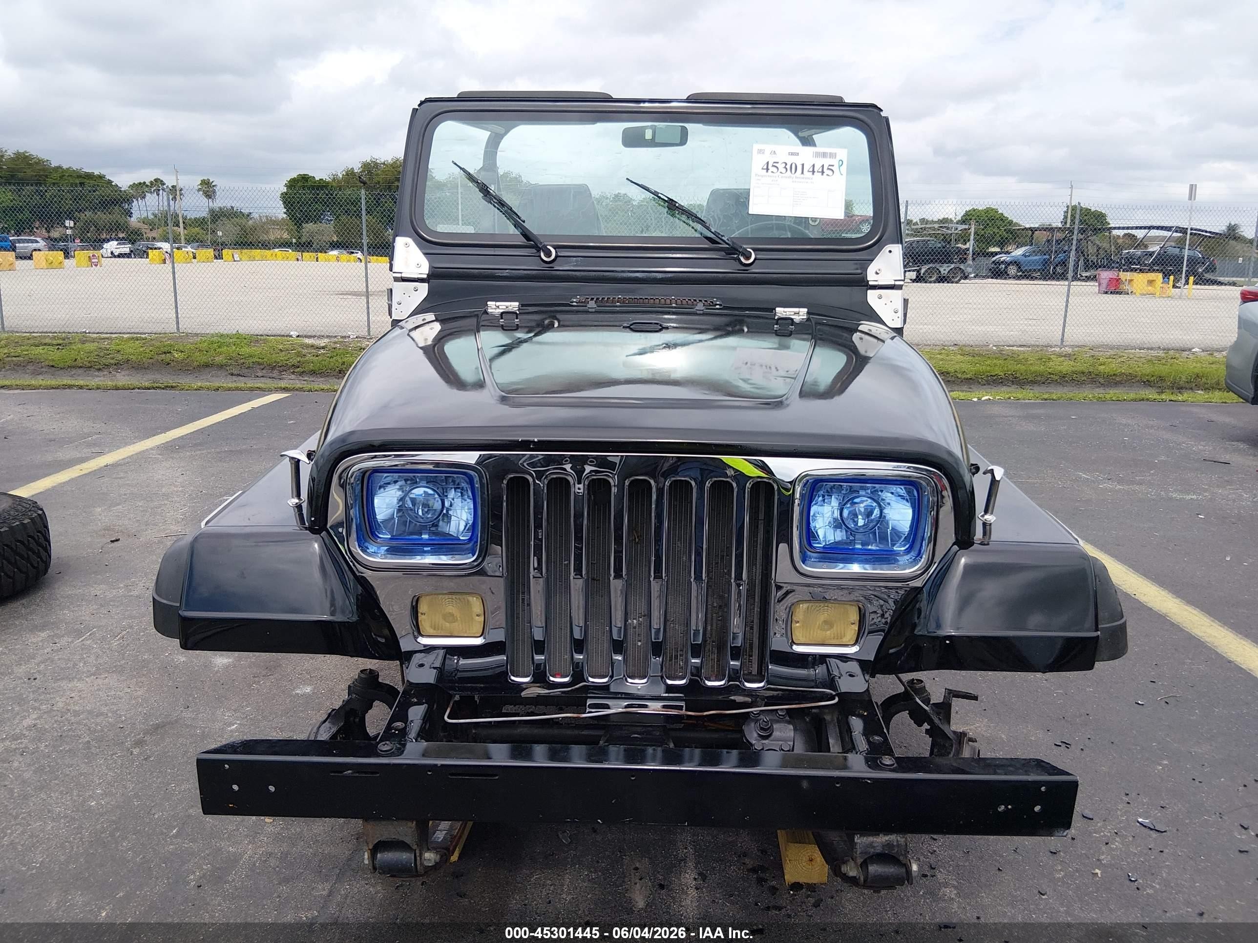 1991 Jeep Wrangler / Yj Renegade Black vin: 2J4FY69S8MJ122720