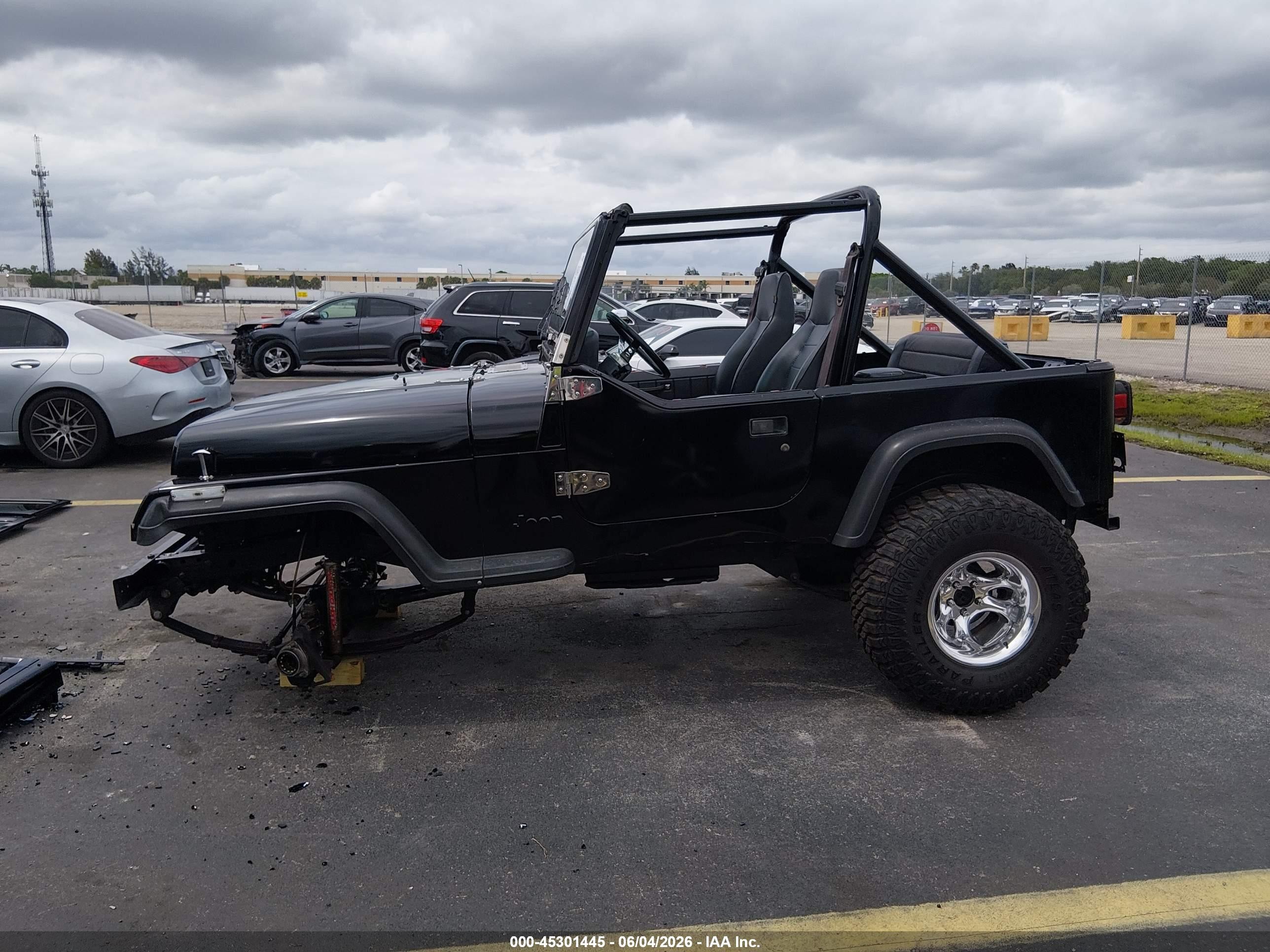 1991 Jeep Wrangler / Yj Renegade Black vin: 2J4FY69S8MJ122720