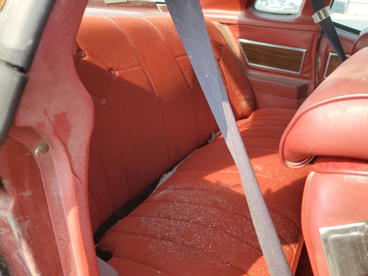1976 Pontiac Uk Red vin: 2J57M6P248861