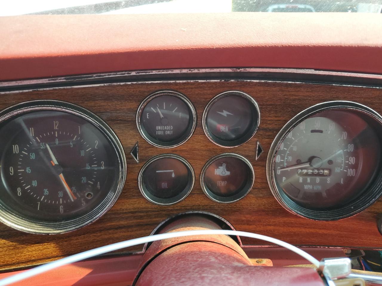 1976 Pontiac Uk Red vin: 2J57M6P248861