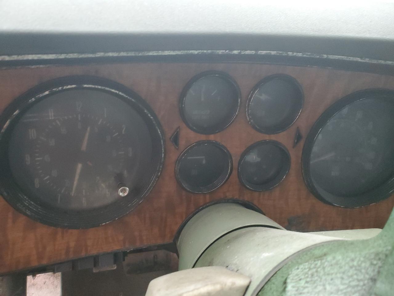 1975 Pontiac Grand Prix Зеленый vin: 2K57S5P144977