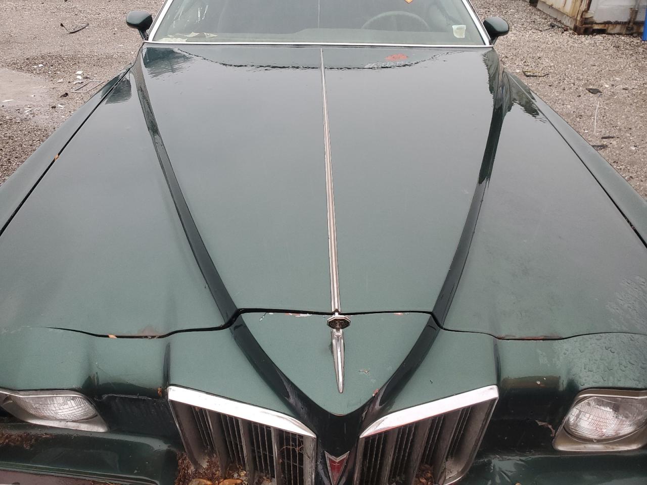1975 Pontiac Grand Prix Зеленый vin: 2K57S5P144977
