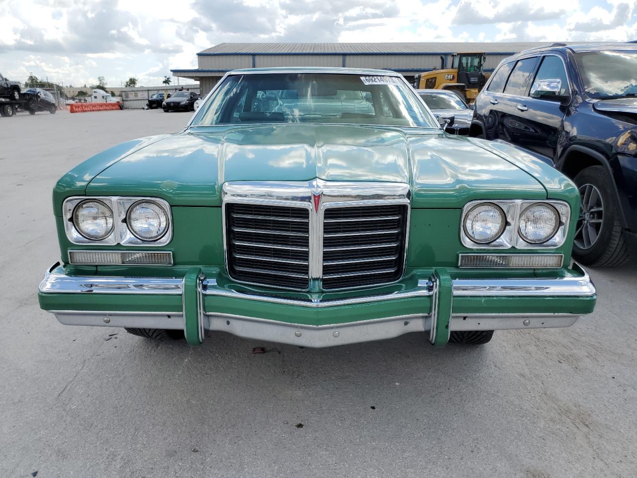1974 Pontiac                     Catalina Green vin: 2L57R4D116407