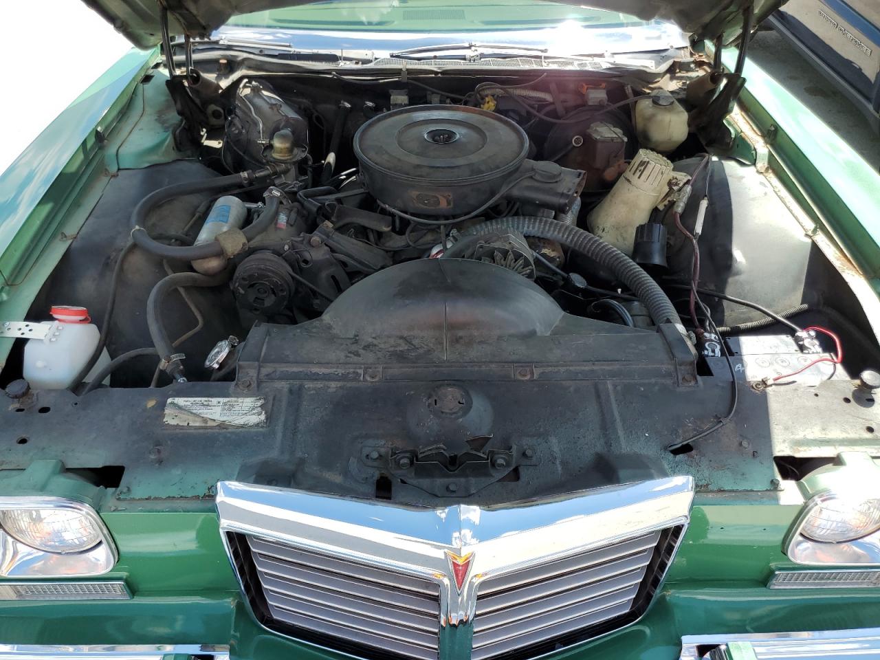 1974 Pontiac                     Catalina Green vin: 2L57R4D116407