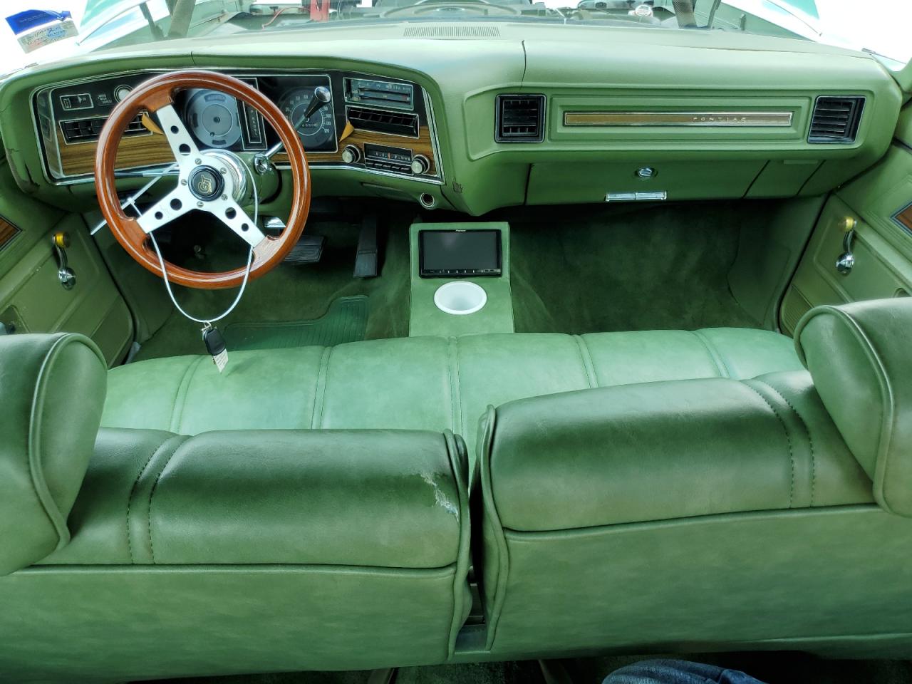 1974 Pontiac                     Catalina Green vin: 2L57R4D116407
