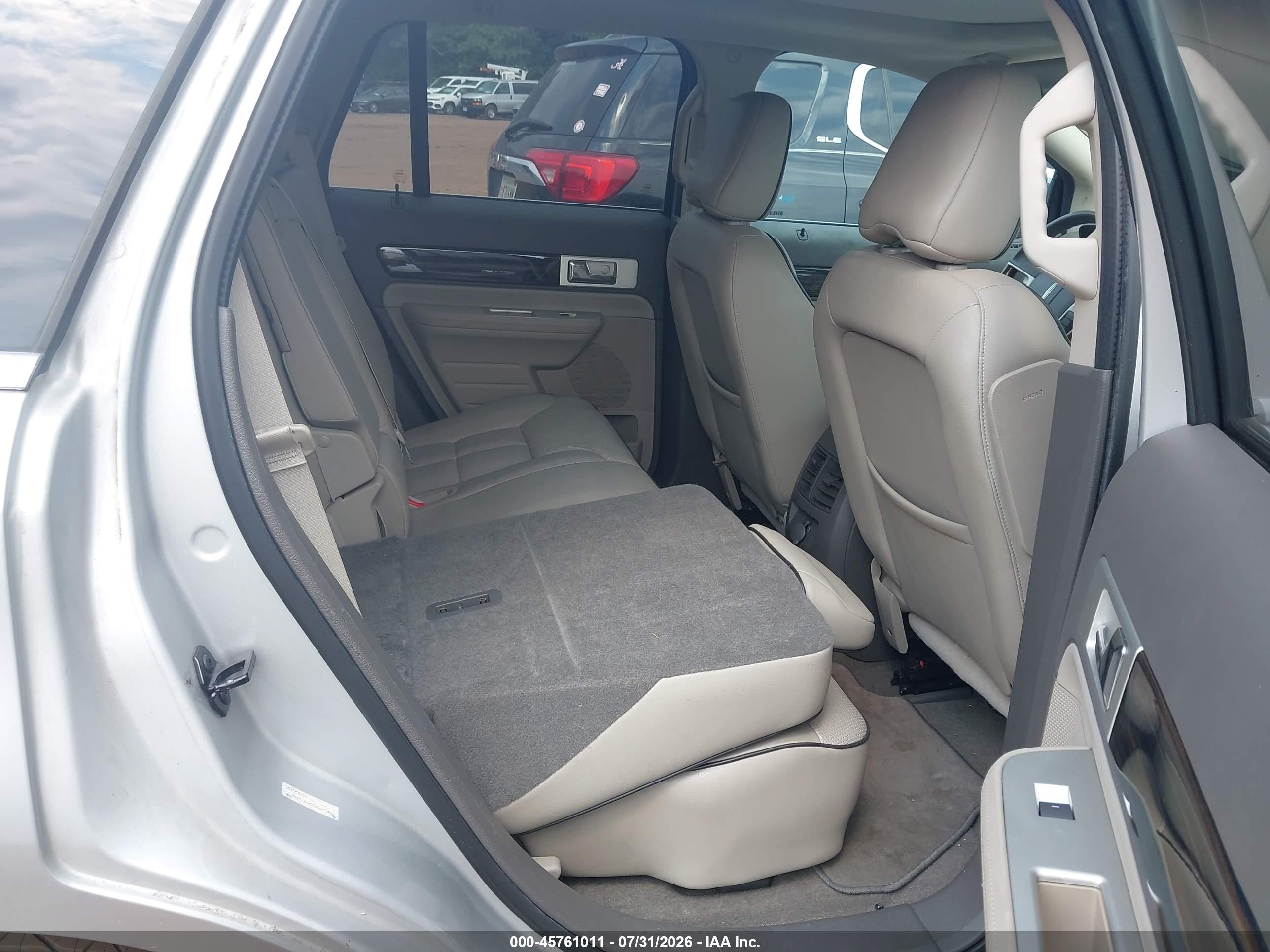 2010 Lincoln Mkx   Silver vin: 2LMDJ6JC0ABJ24957