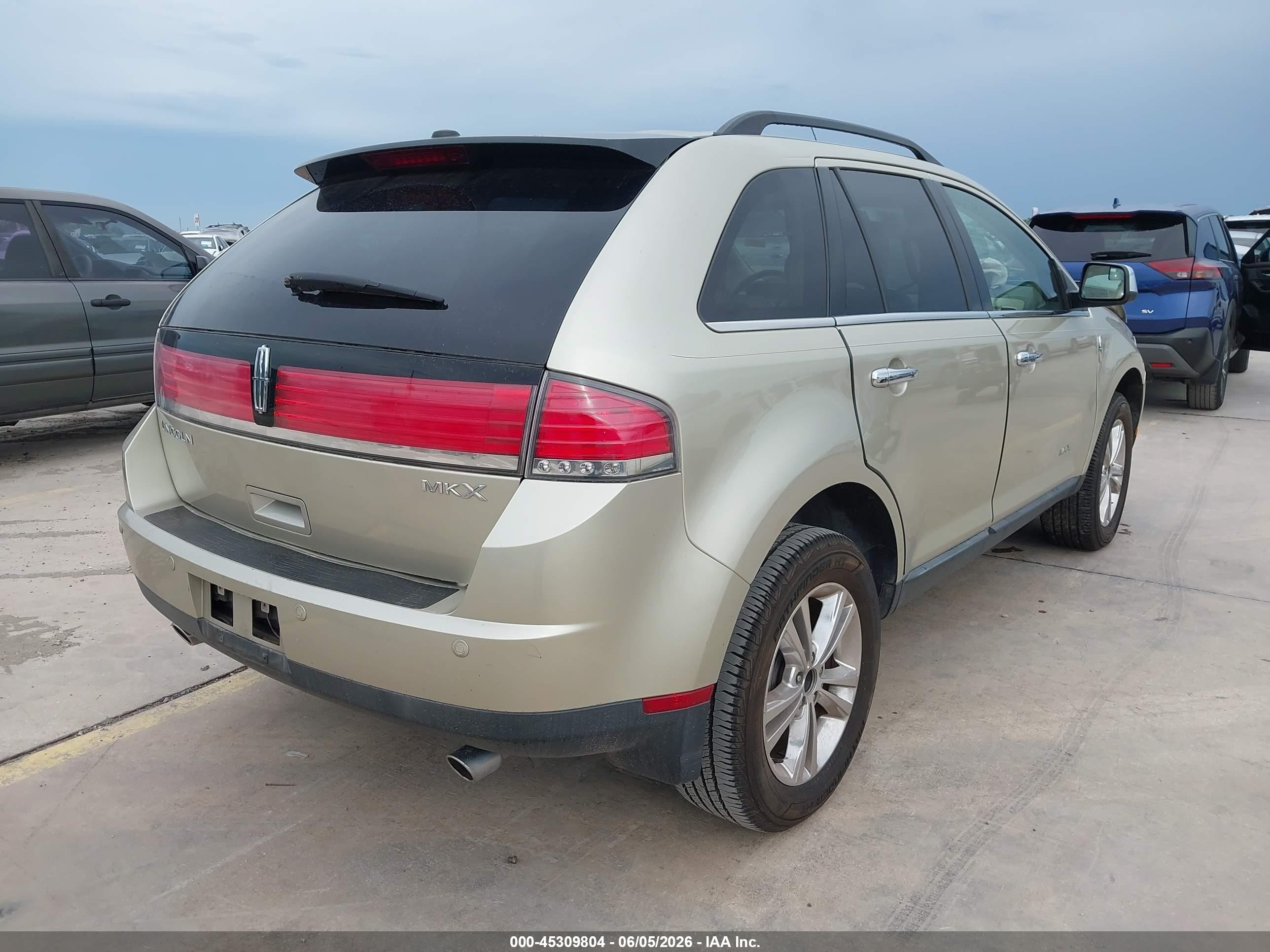 2010 Lincoln Mkx   Gold vin: 2LMDJ6JC2ABJ16908