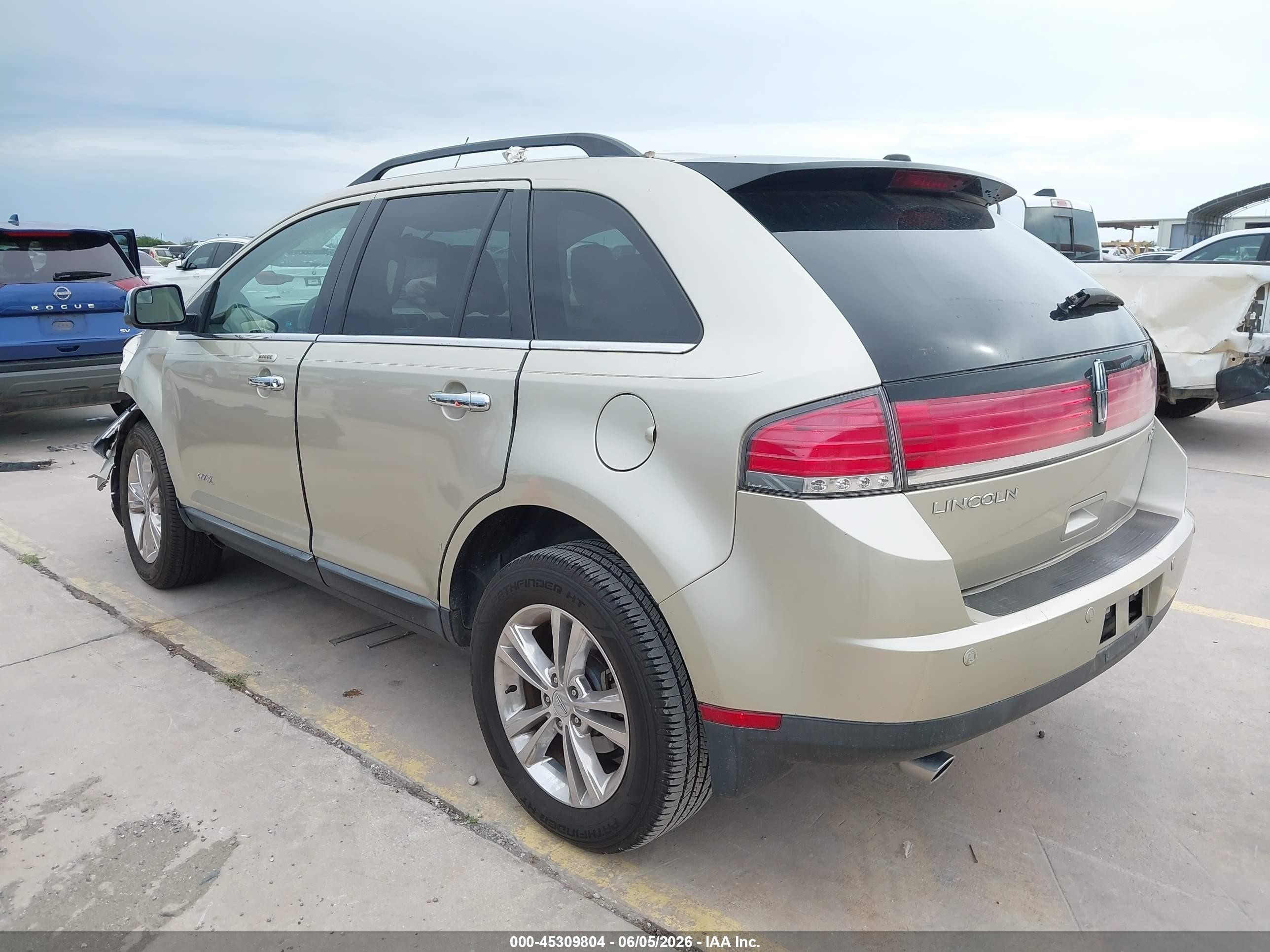 2010 Lincoln Mkx   Gold vin: 2LMDJ6JC2ABJ16908