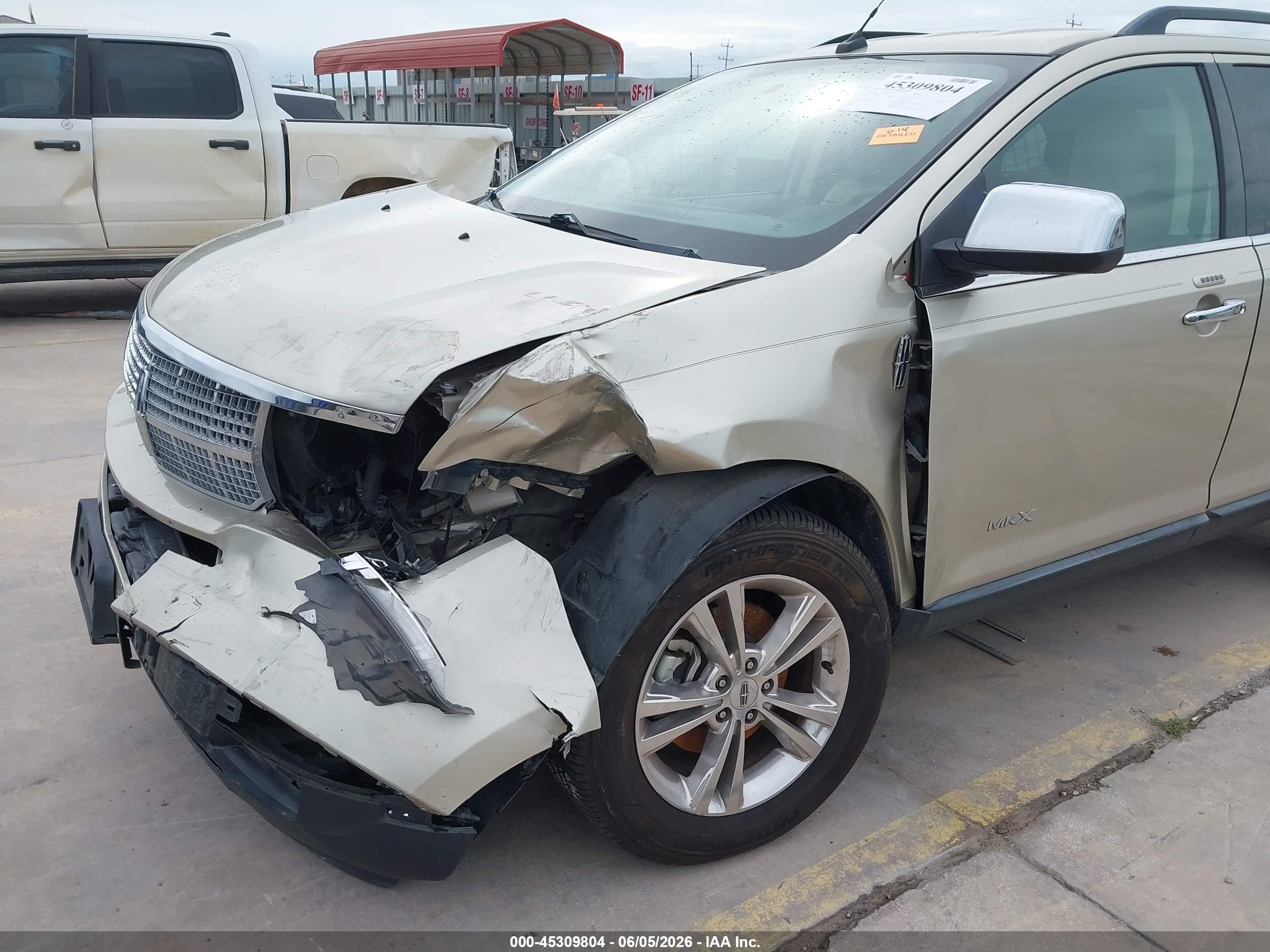 2010 Lincoln Mkx   Gold vin: 2LMDJ6JC2ABJ16908