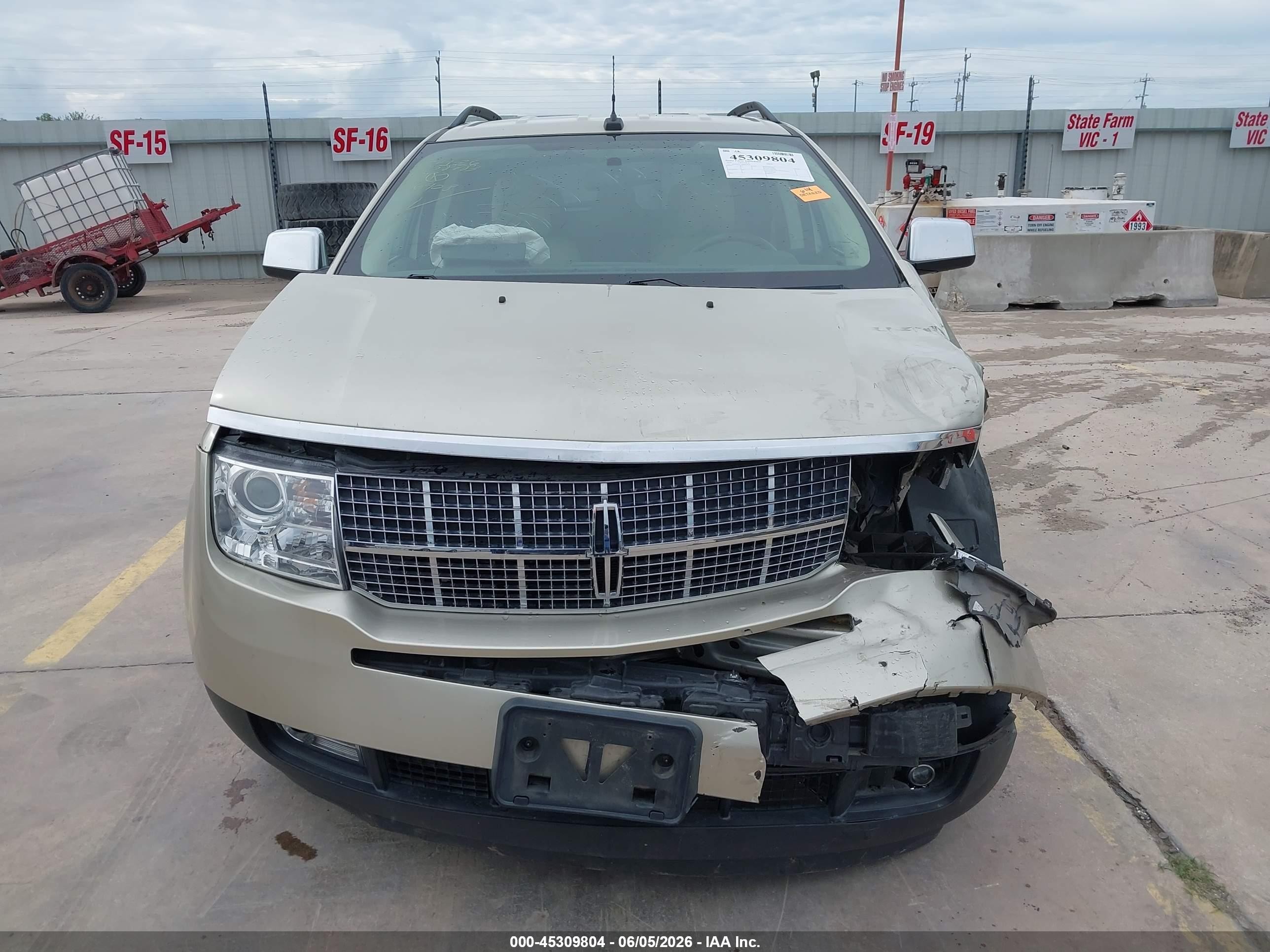 2010 Lincoln Mkx   Gold vin: 2LMDJ6JC2ABJ16908