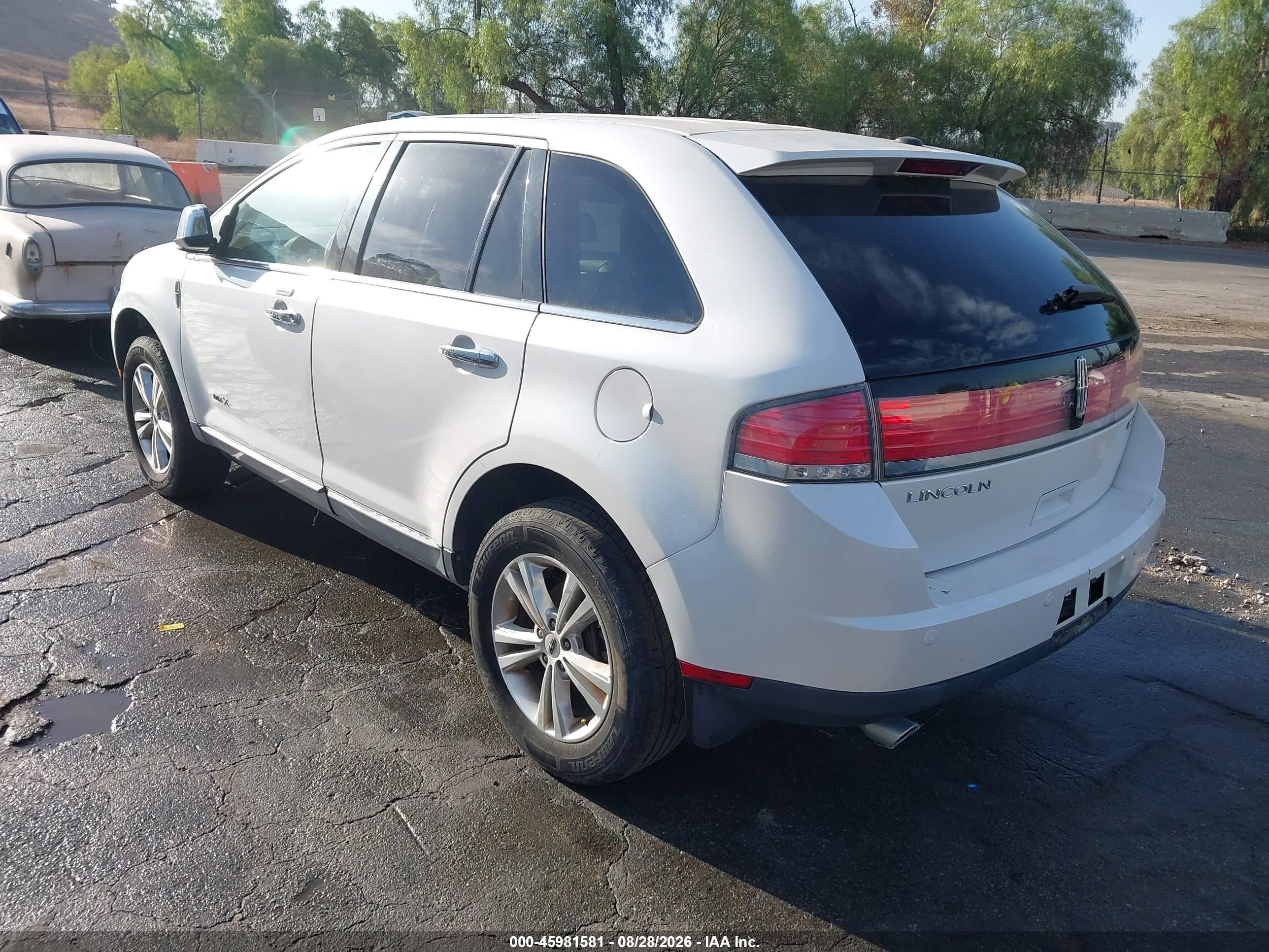 2010 Lincoln Mkx   White vin: 2LMDJ6JC8ABJ34524
