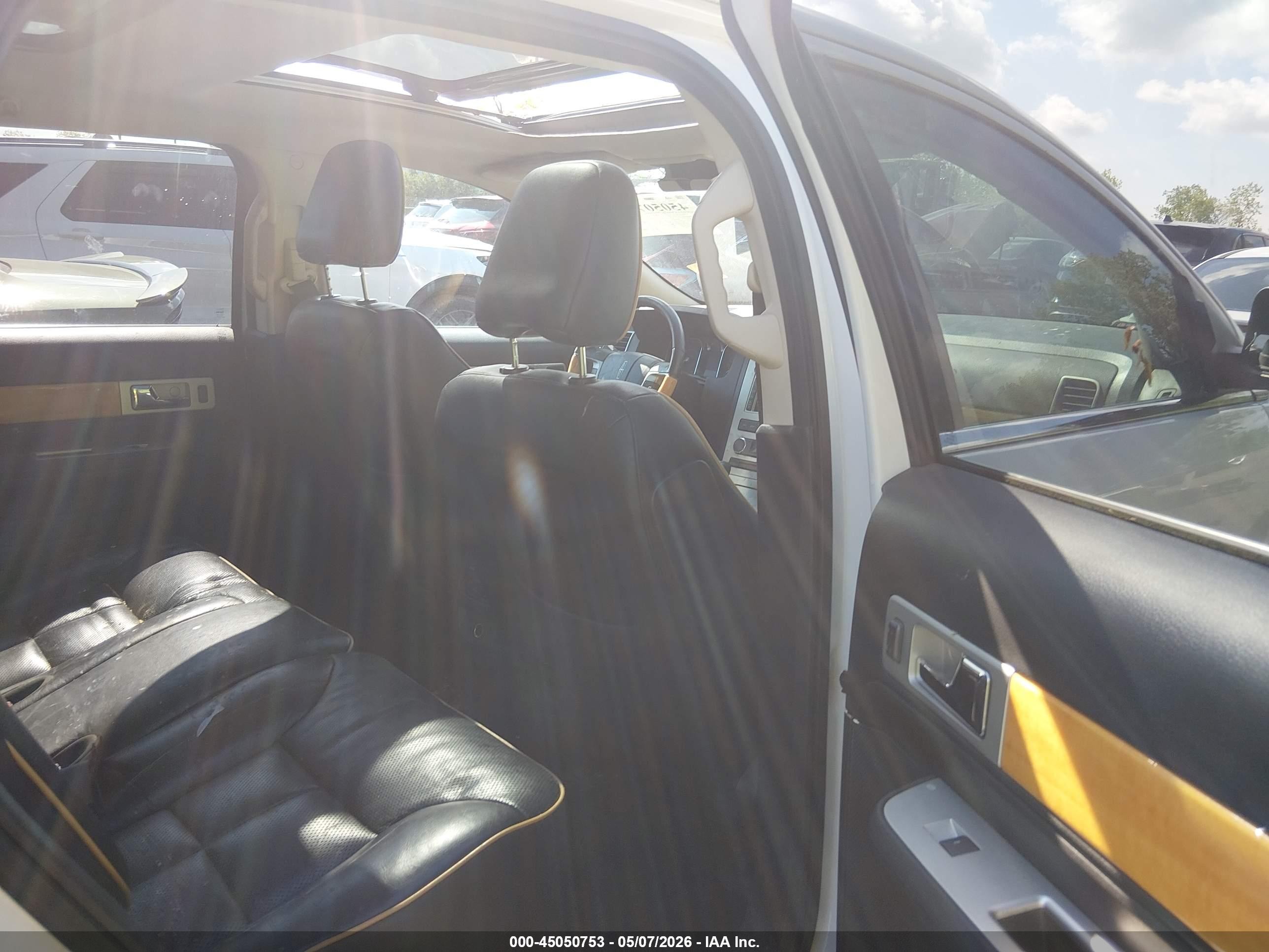 2010 Lincoln Mkx   White vin: 2LMDJ6JC9ABJ01113
