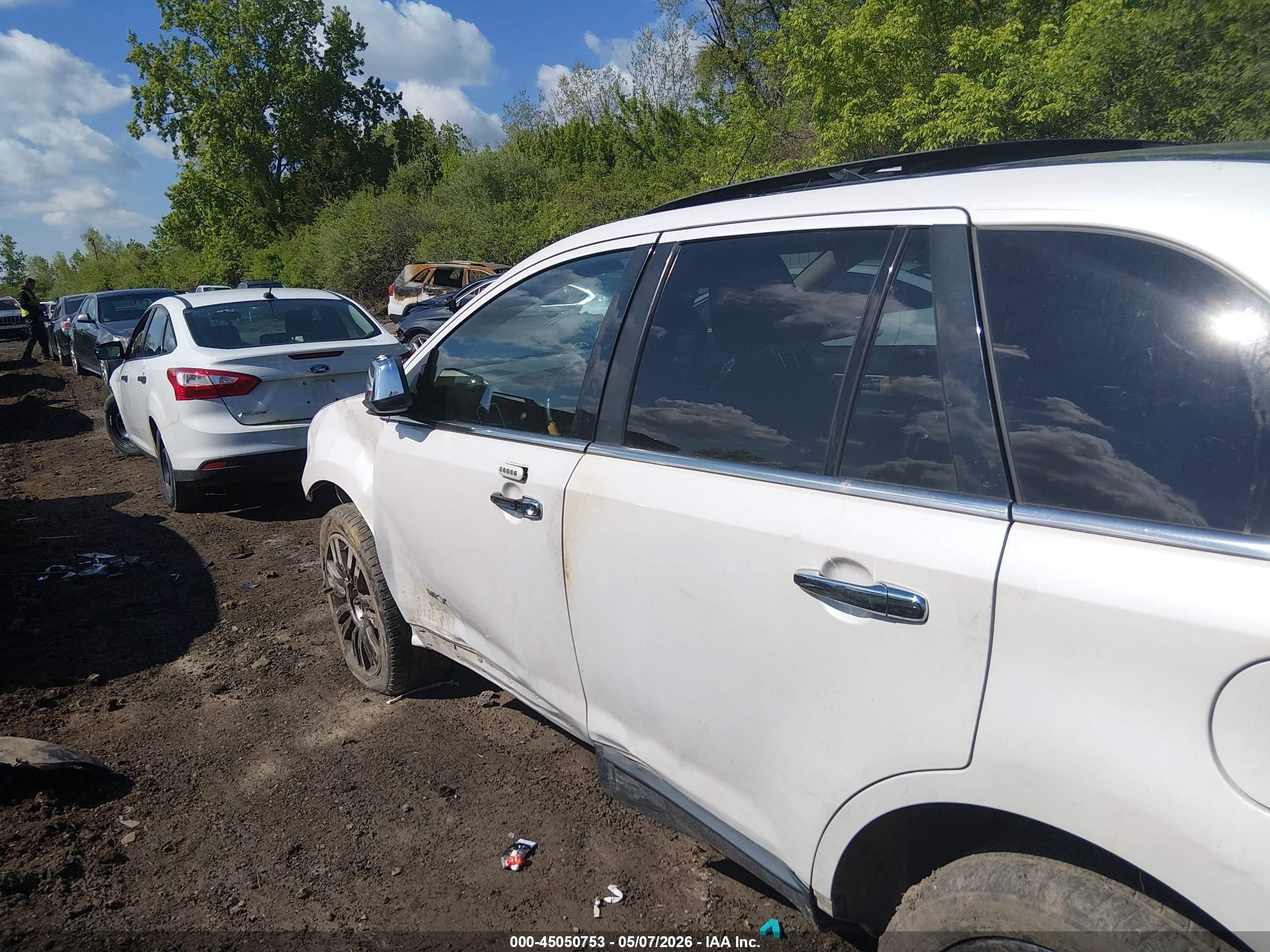 2010 Lincoln Mkx   White vin: 2LMDJ6JC9ABJ01113