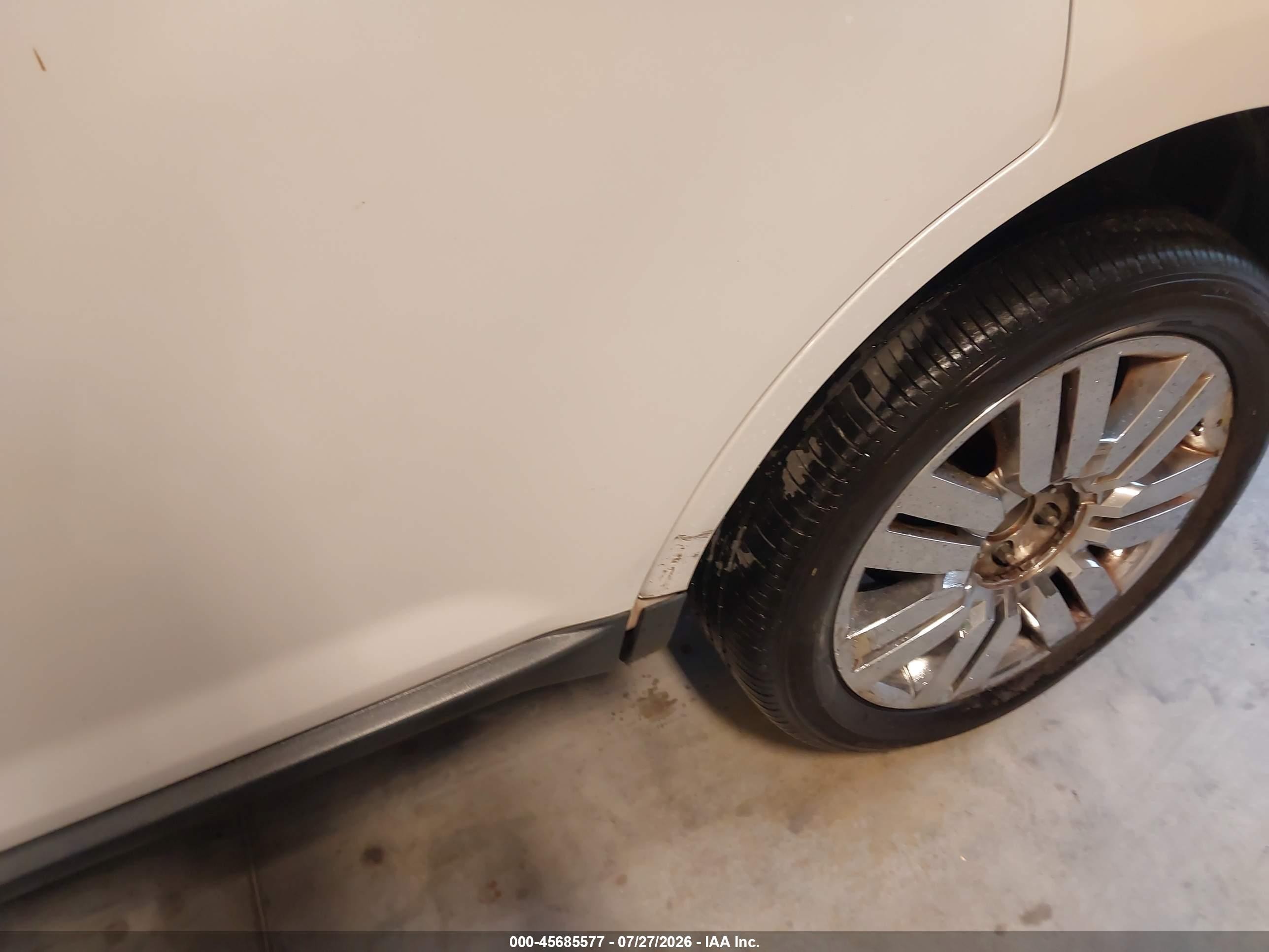2010 Lincoln Mkx   White vin: 2LMDJ6JCXABJ12329