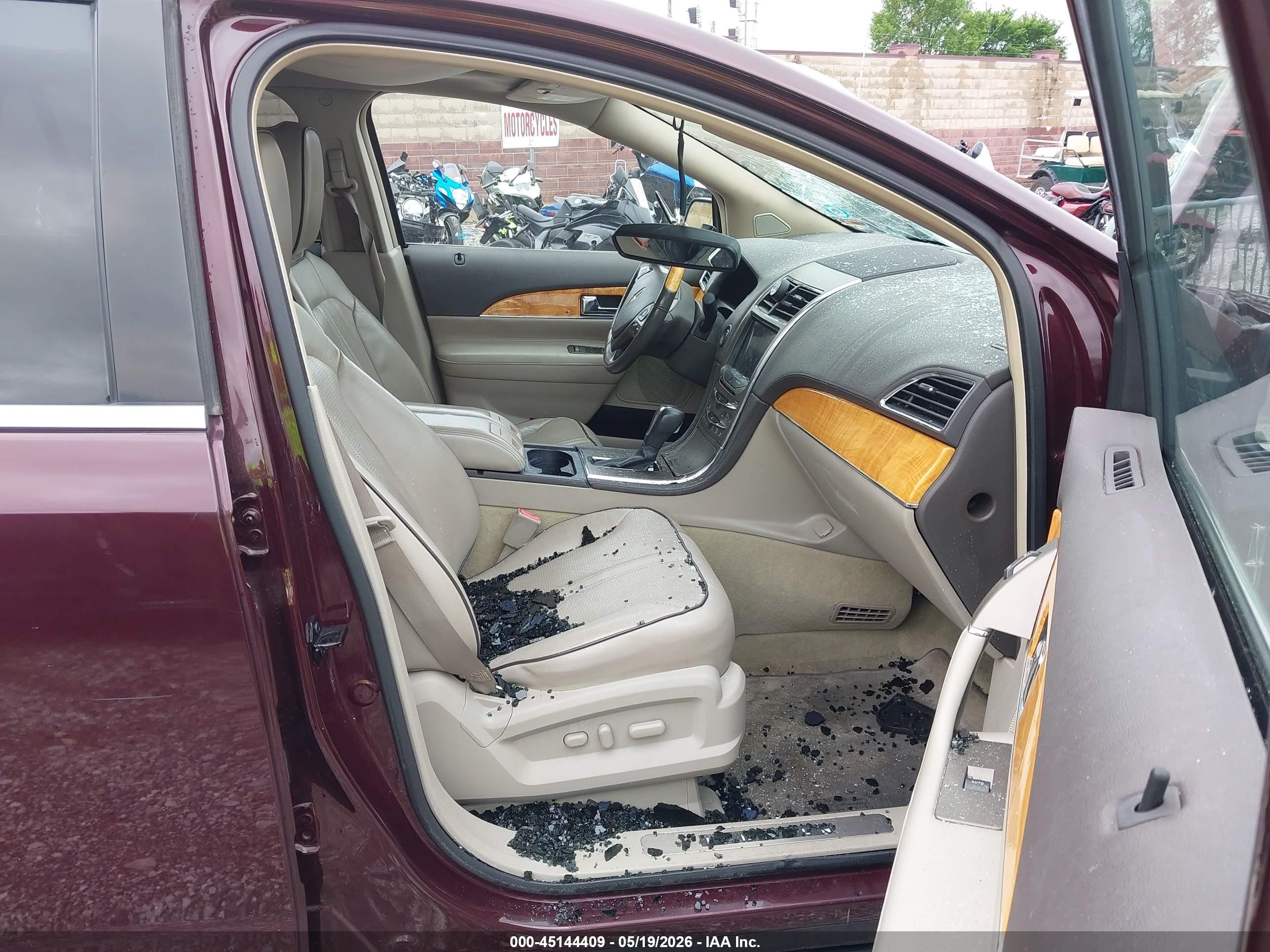 2011 Lincoln Mkx   Maroon vin: 2LMDJ6JK0BBJ20366