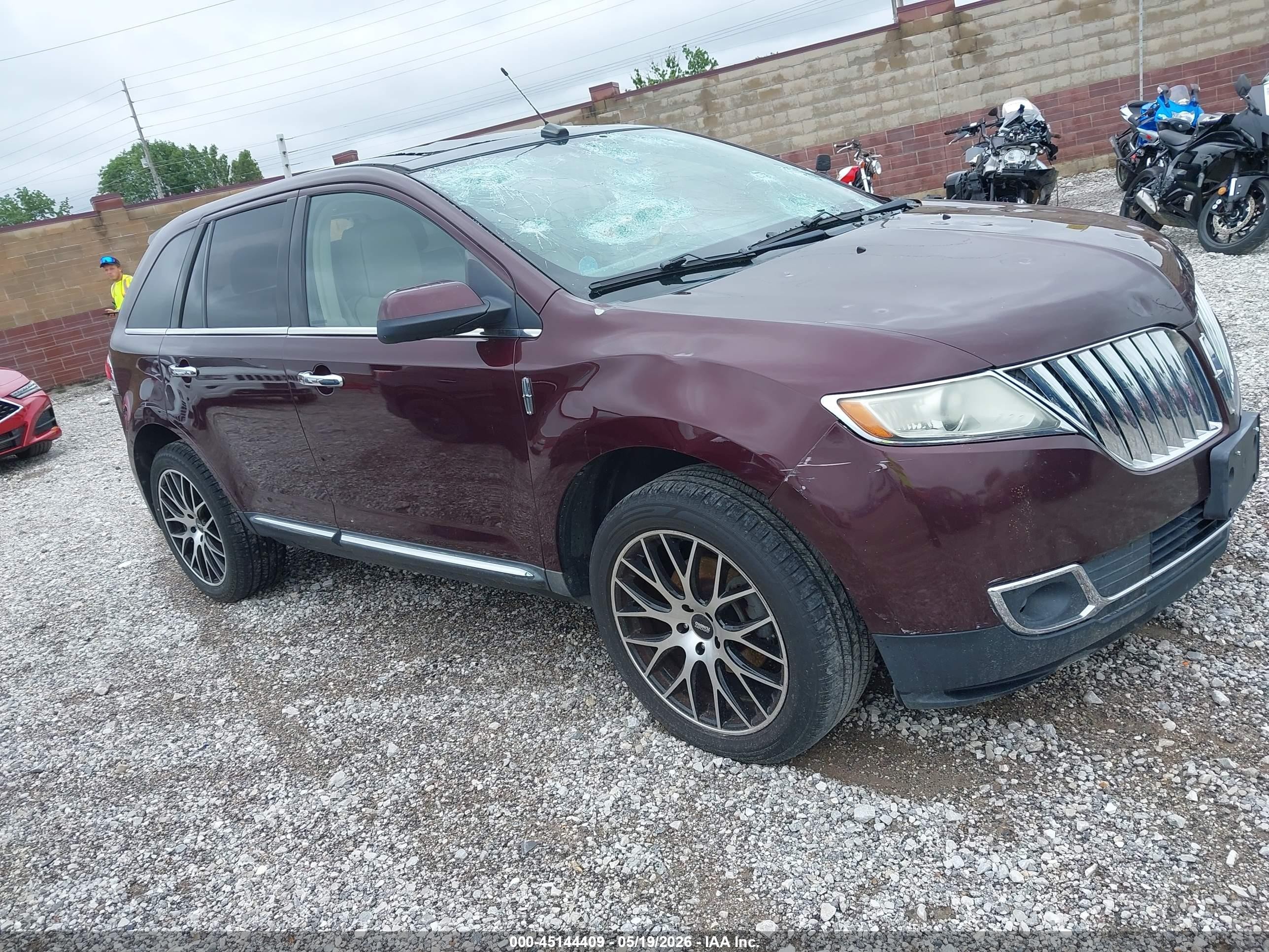 2011 Lincoln Mkx   Maroon vin: 2LMDJ6JK0BBJ20366