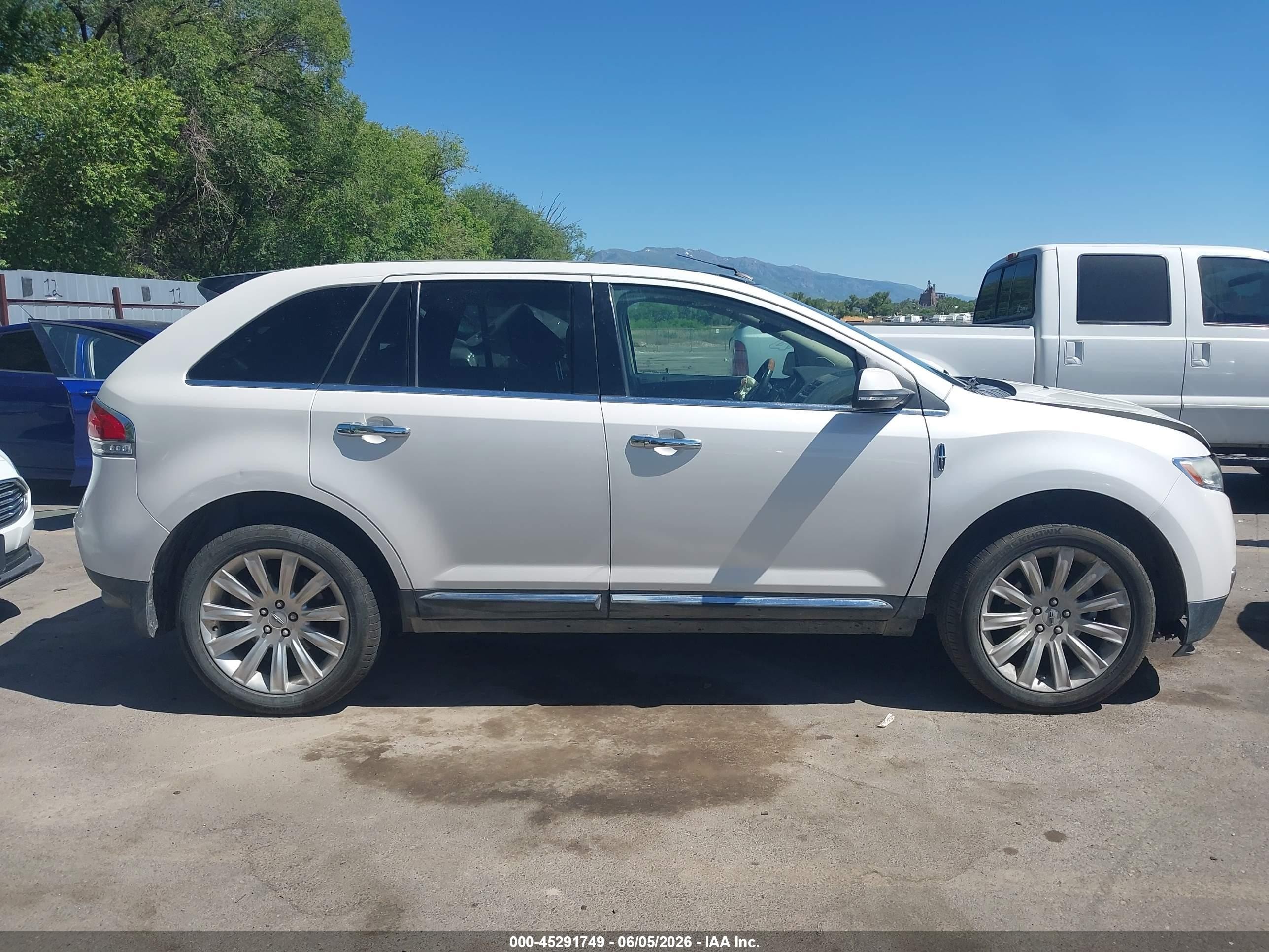 2015 Lincoln Mkx   White vin: 2LMDJ6JK0FBL31752