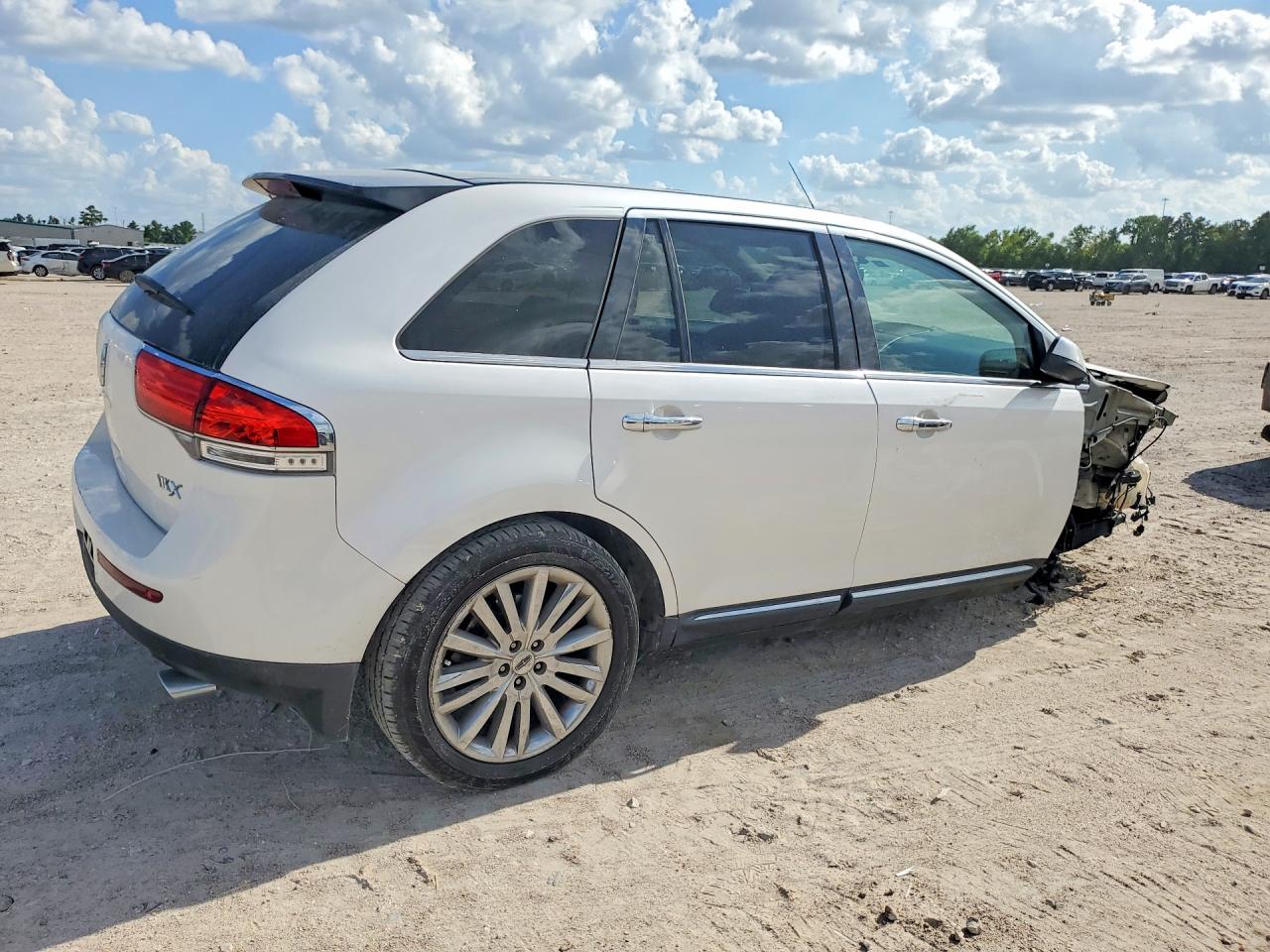 2011 Lincoln Mkx White vin: 2LMDJ6JK1BBJ33143