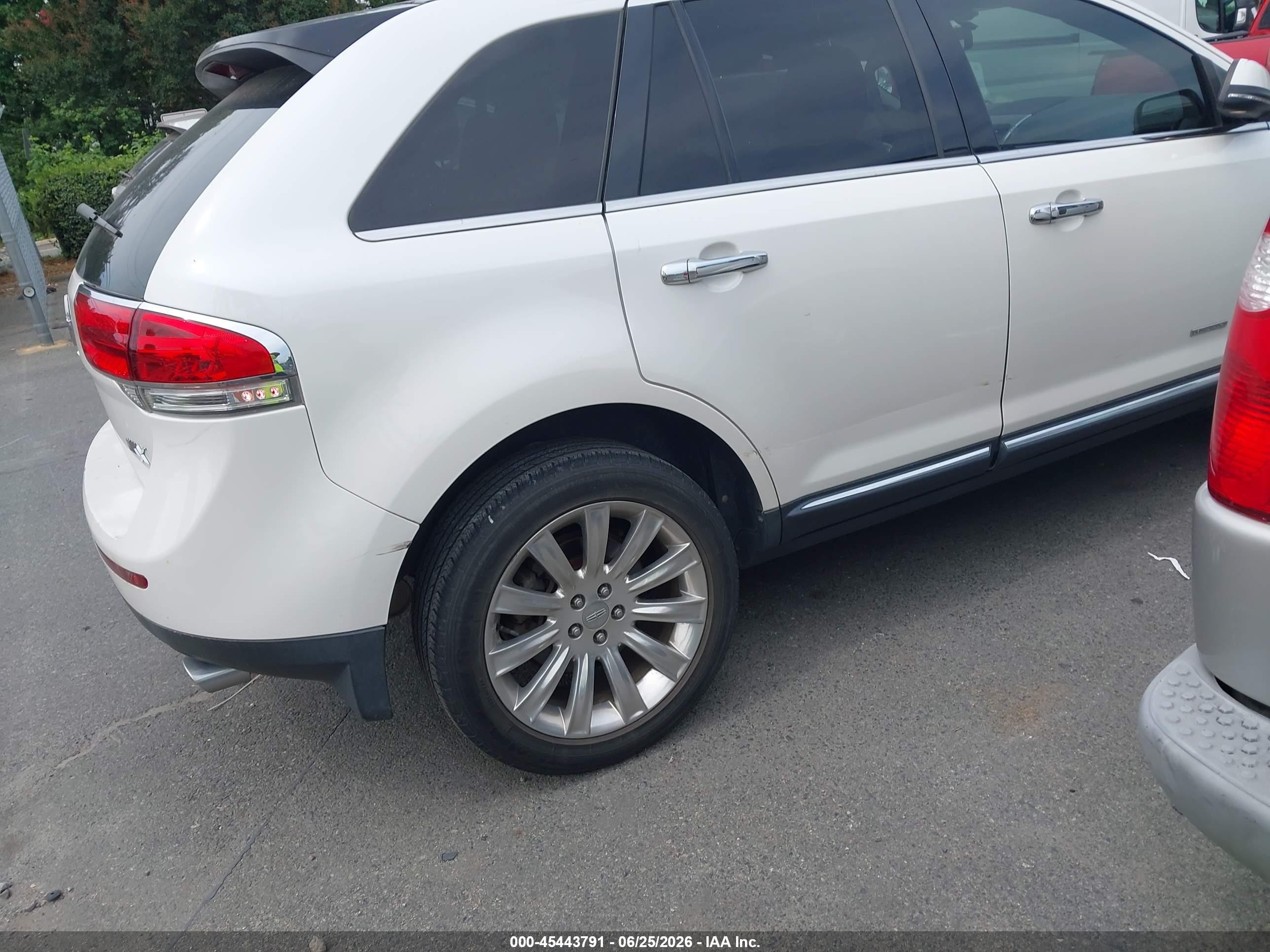 2013 Lincoln Mkx   White vin: 2LMDJ6JK1DBL41705