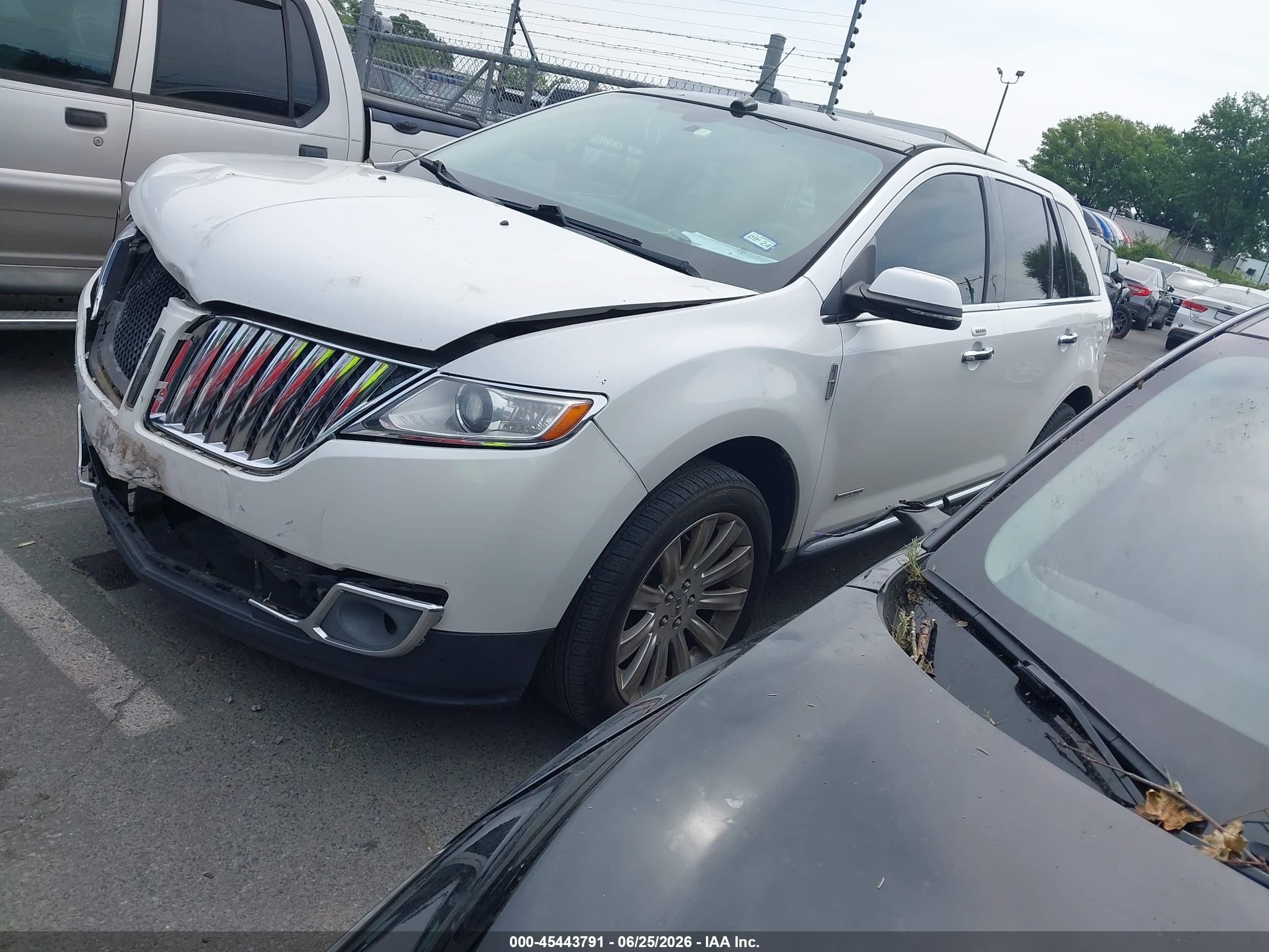 2013 Lincoln Mkx   White vin: 2LMDJ6JK1DBL41705
