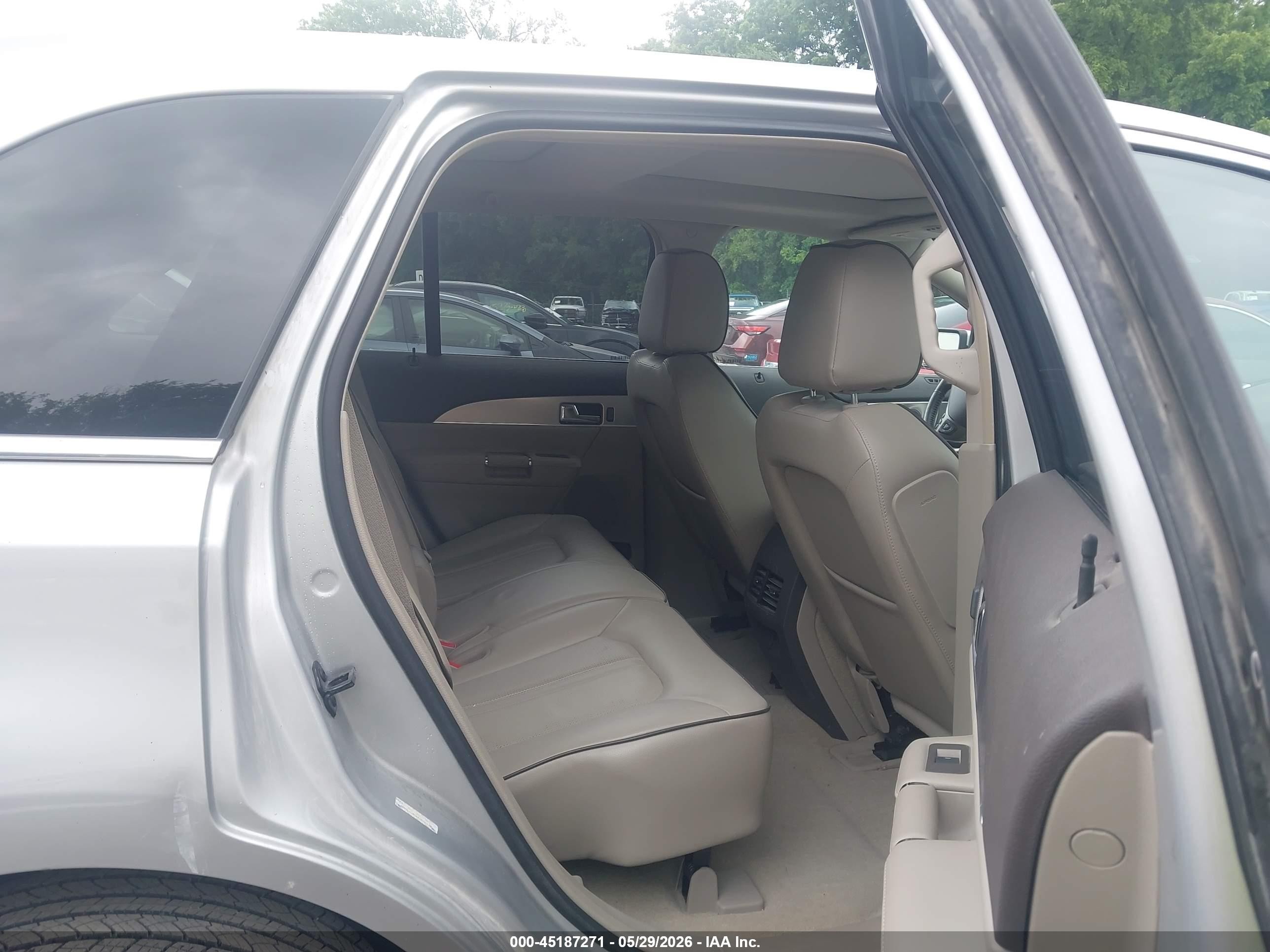 2013 Lincoln Mkx   Silver vin: 2LMDJ6JK1DBL42336
