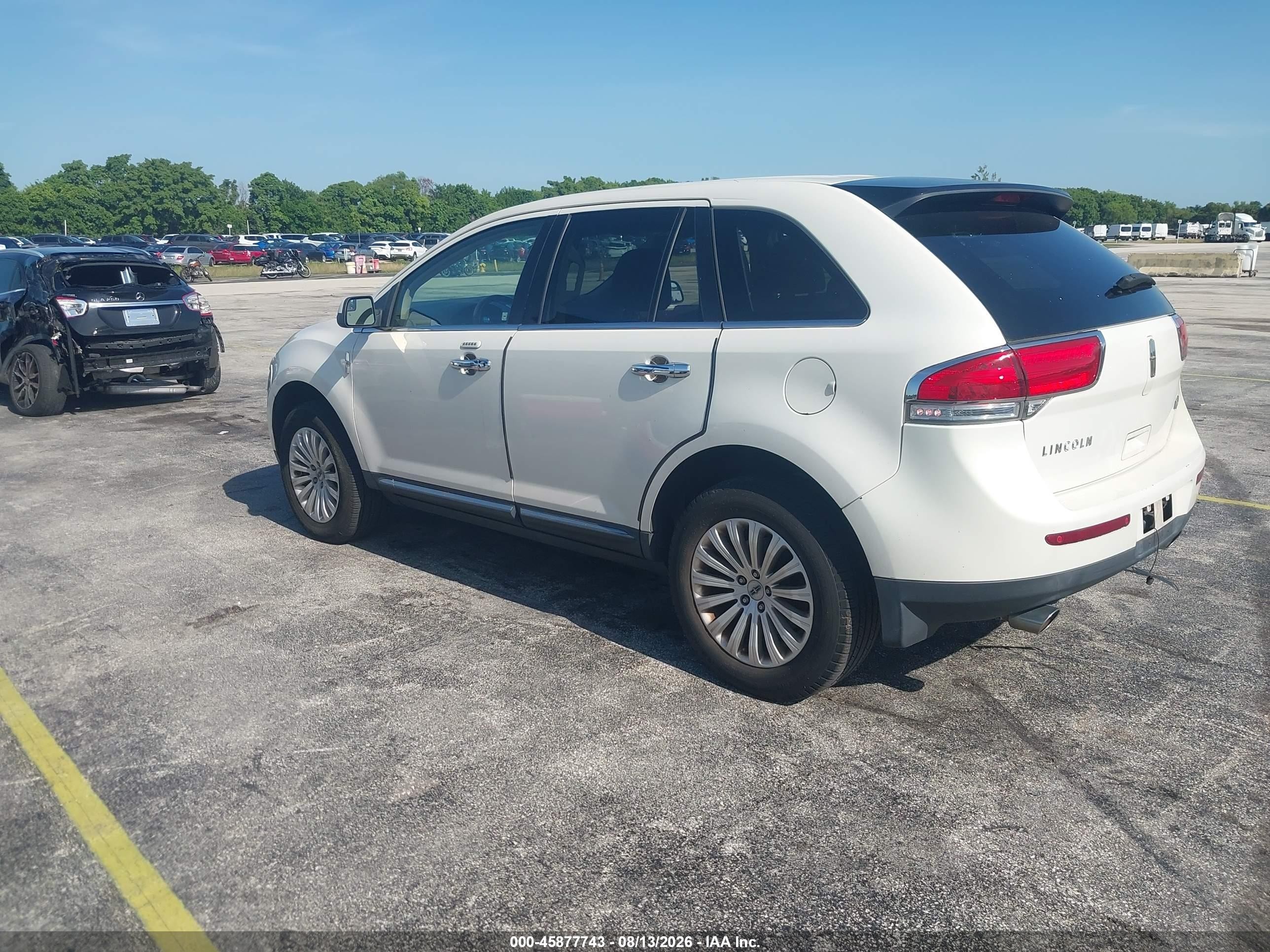 2013 Lincoln Mkx   White vin: 2LMDJ6JK1DBL44751