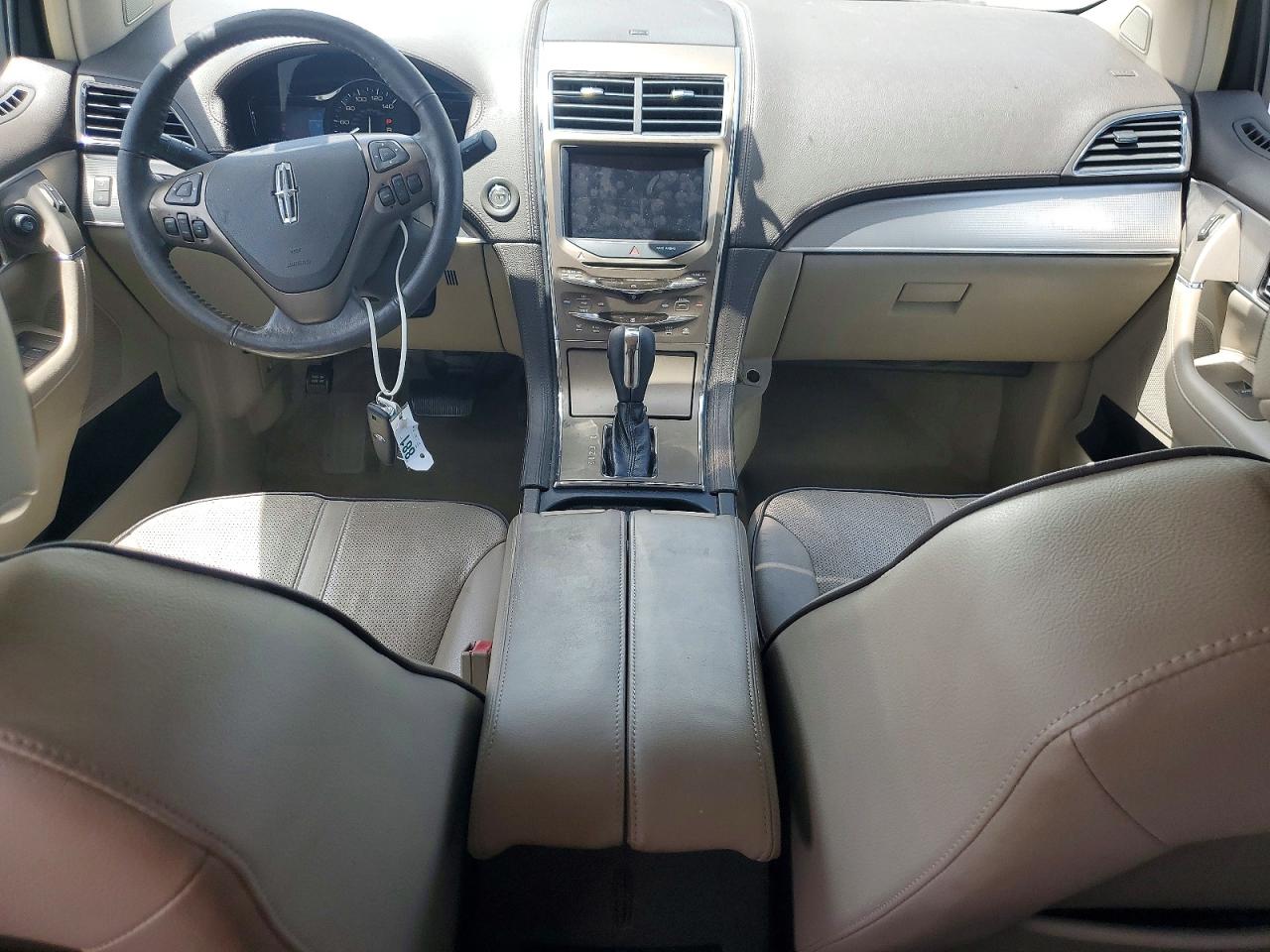 2011 Lincoln Mkx White vin: 2LMDJ6JK2BBJ00748