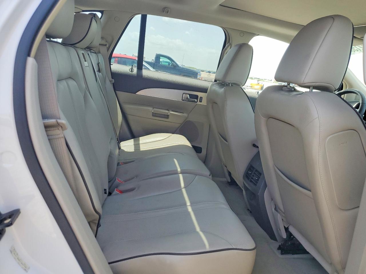2011 Lincoln Mkx White vin: 2LMDJ6JK2BBJ00748