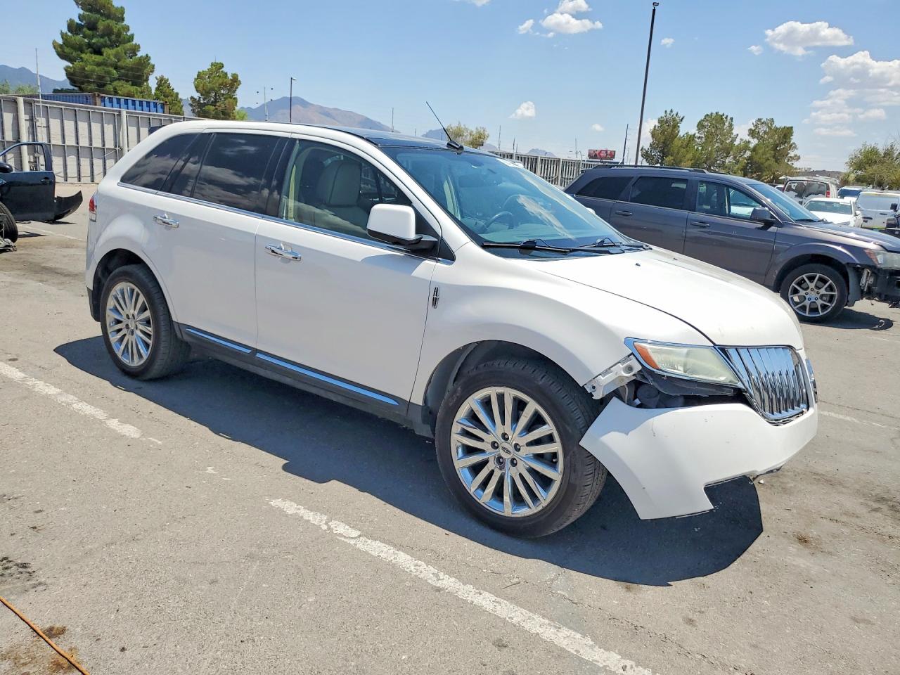 2011 Lincoln Mkx White vin: 2LMDJ6JK2BBJ11085