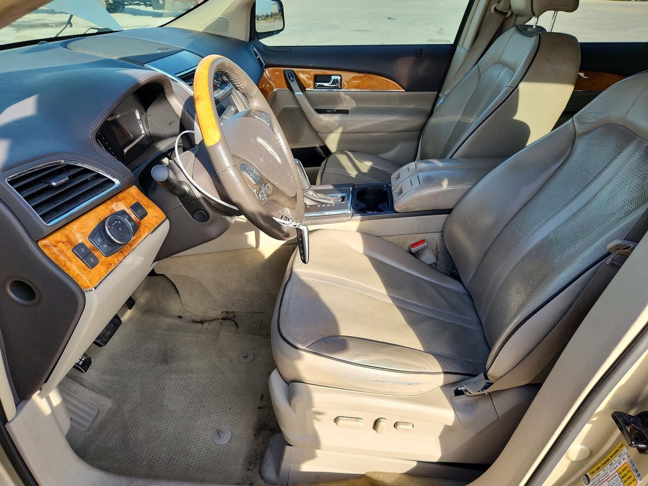 2011 Lincoln Mkx Gold vin: 2LMDJ6JK2BBJ15072
