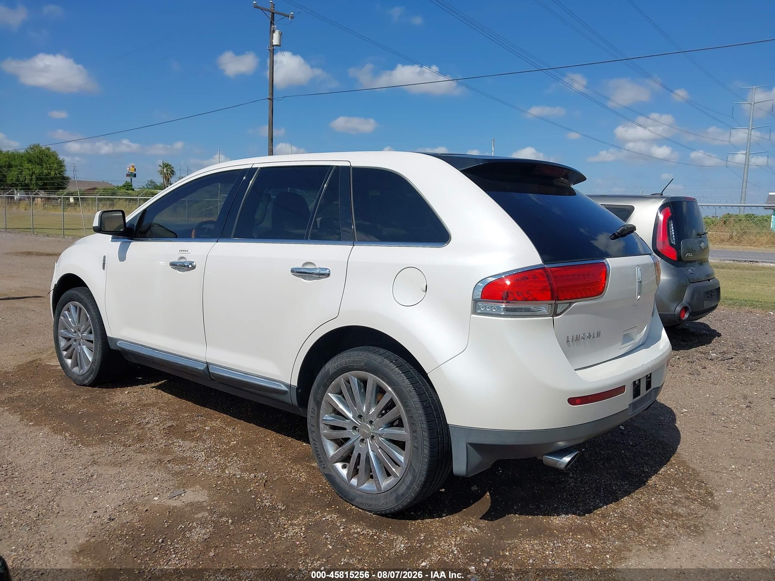 2011 Lincoln Mkx   White vin: 2LMDJ6JK2BBJ15962