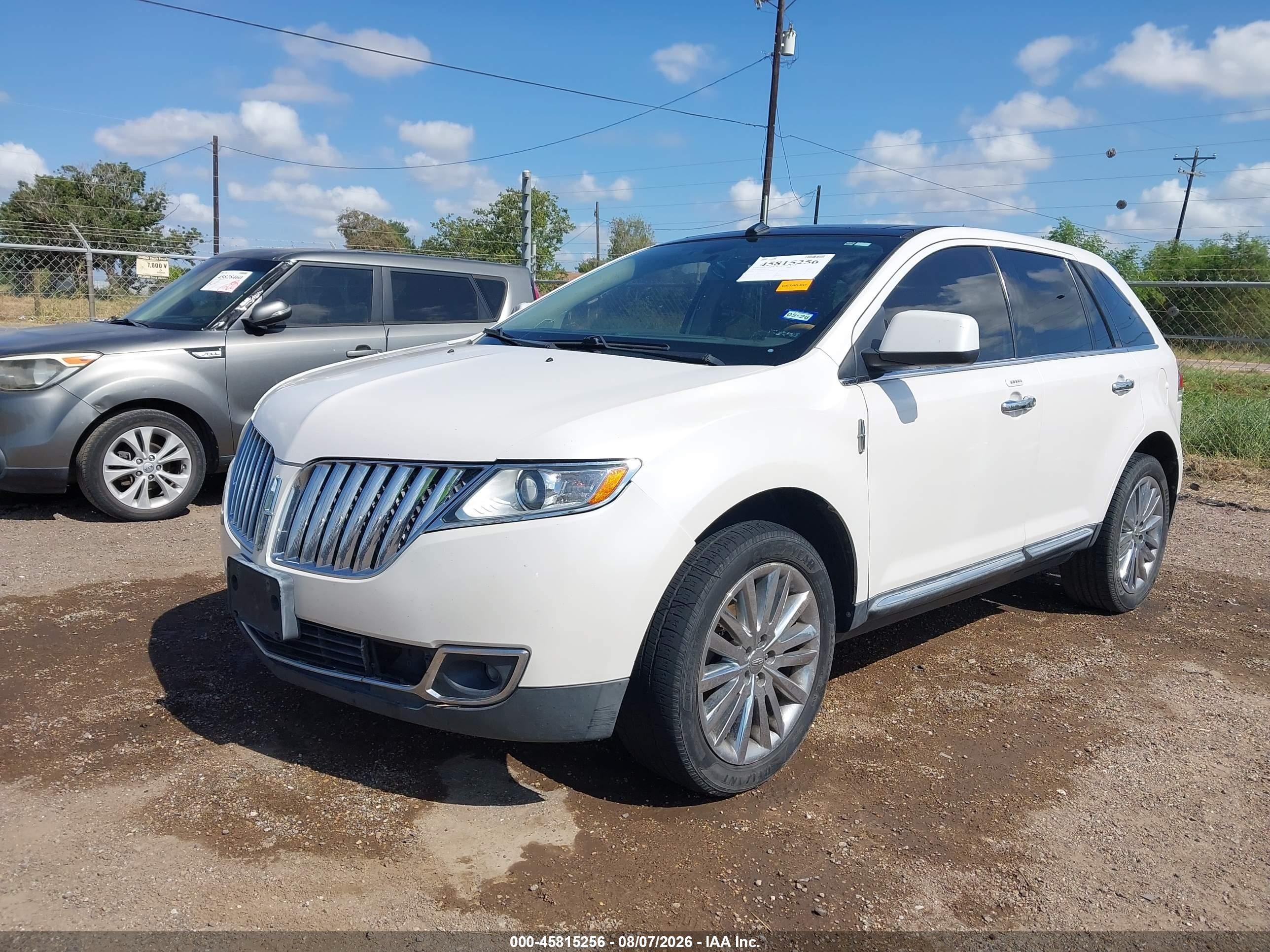 2011 Lincoln Mkx   White vin: 2LMDJ6JK2BBJ15962