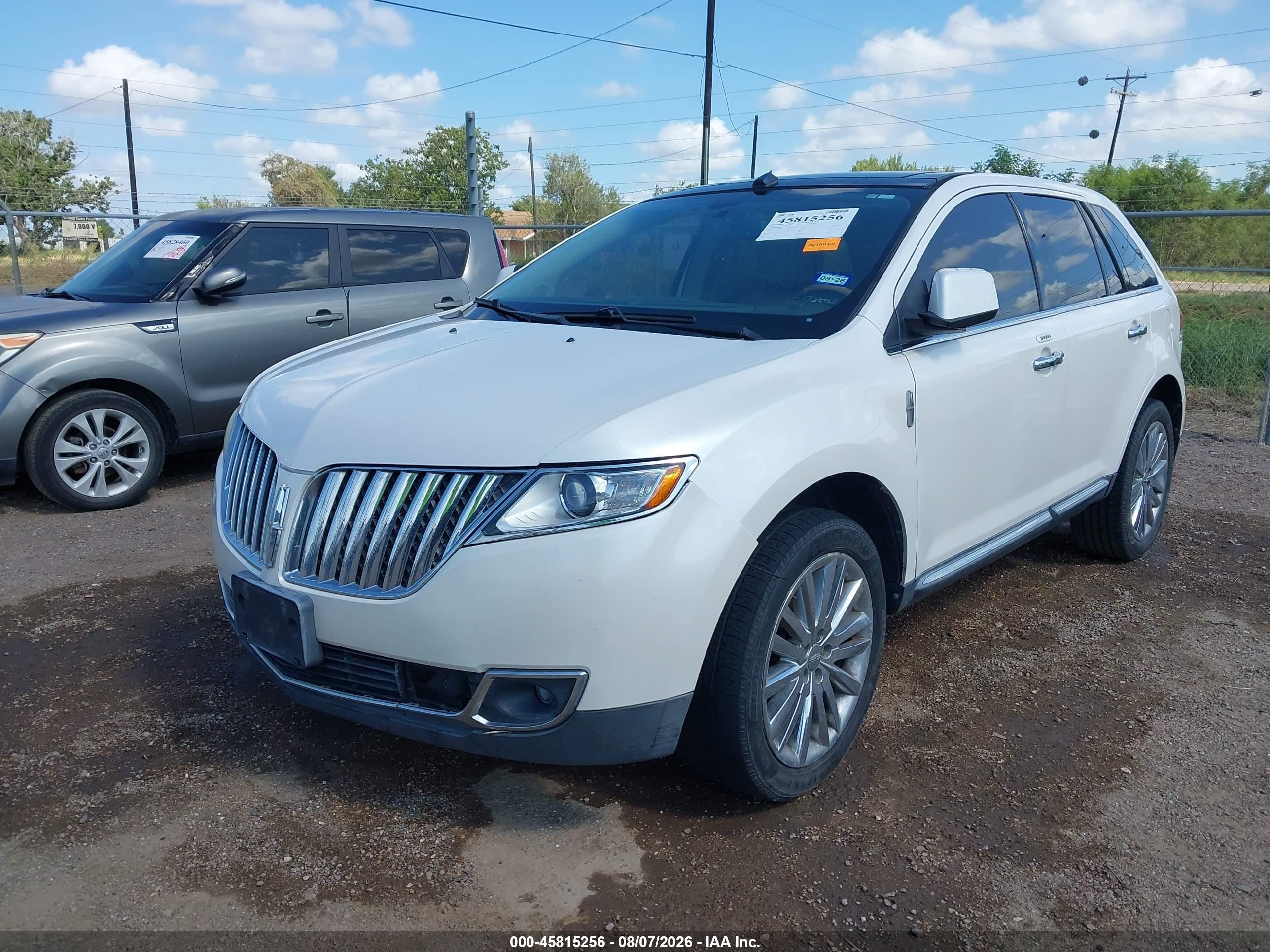2011 Lincoln Mkx   White vin: 2LMDJ6JK2BBJ15962